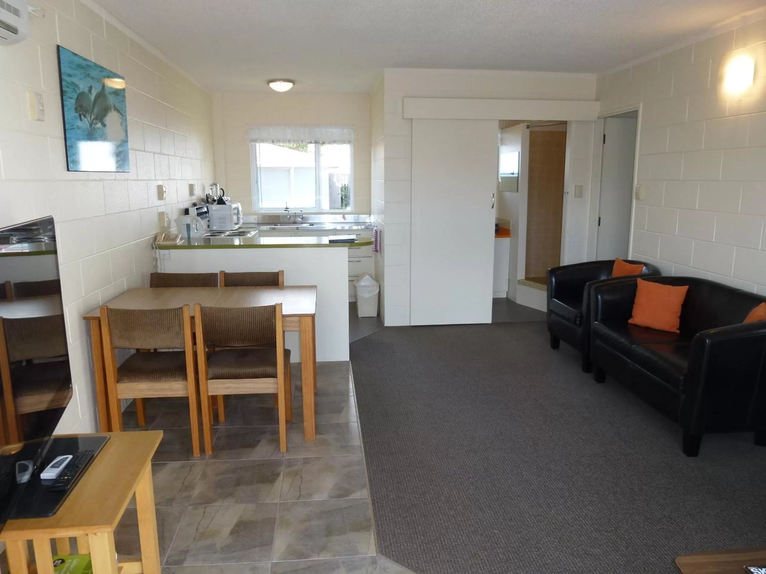 Photo of the whole room in Mana-Nui Motel