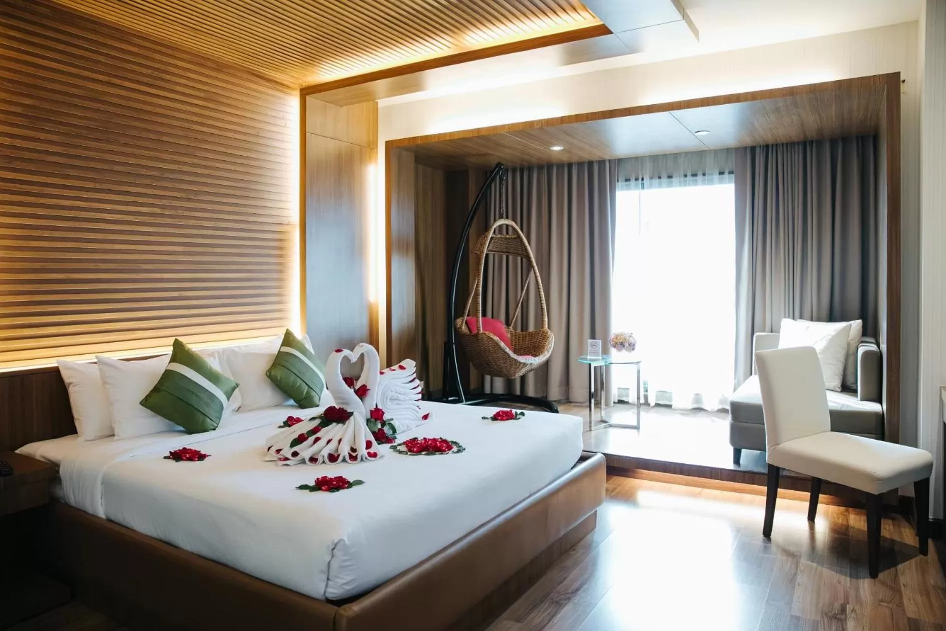 Bed in Chiangmai Grandview Hotel & Convention Center