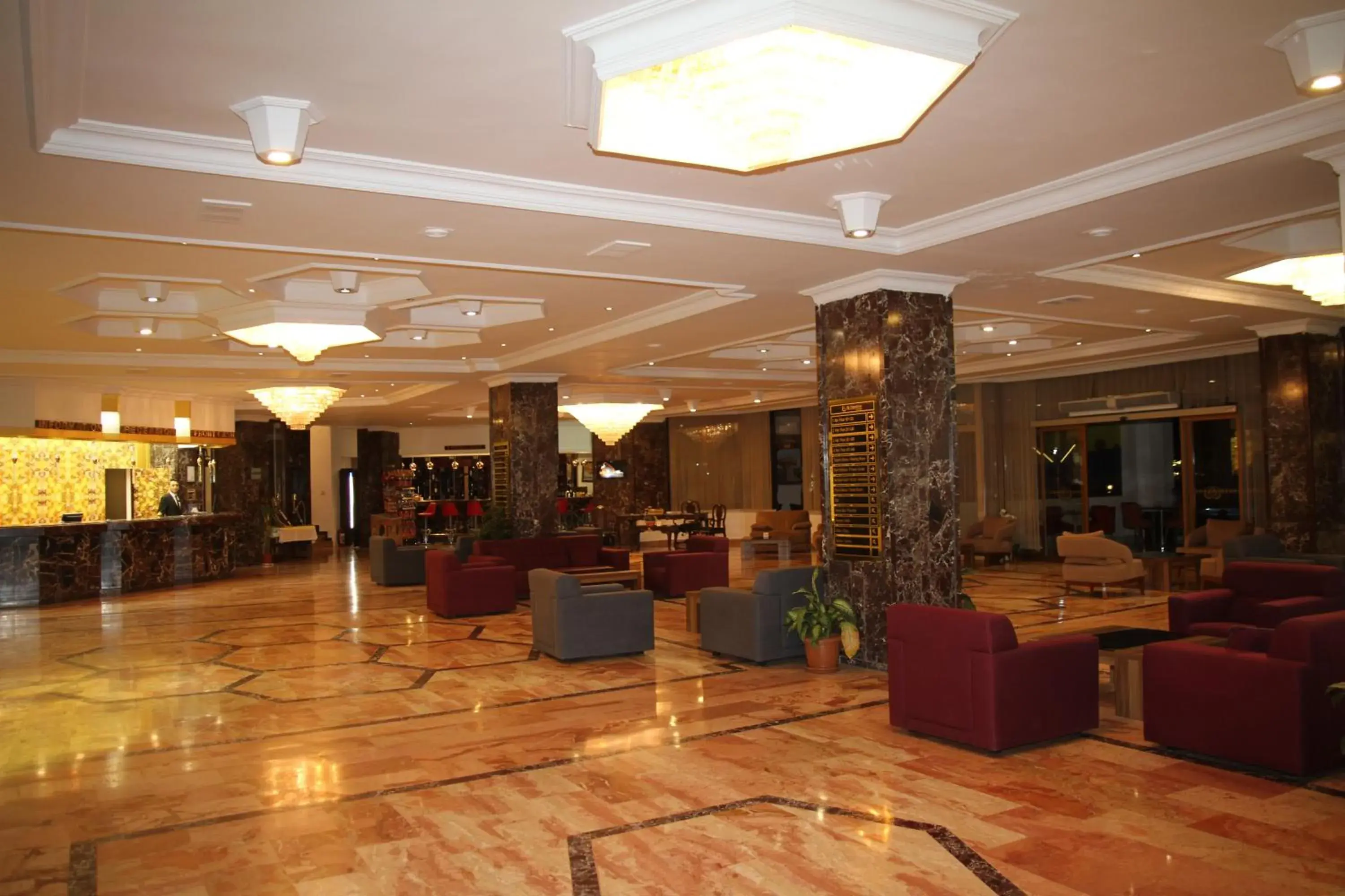 Lobby or reception in SIGNATURE GARDEN AVANOS Hotel & SPA