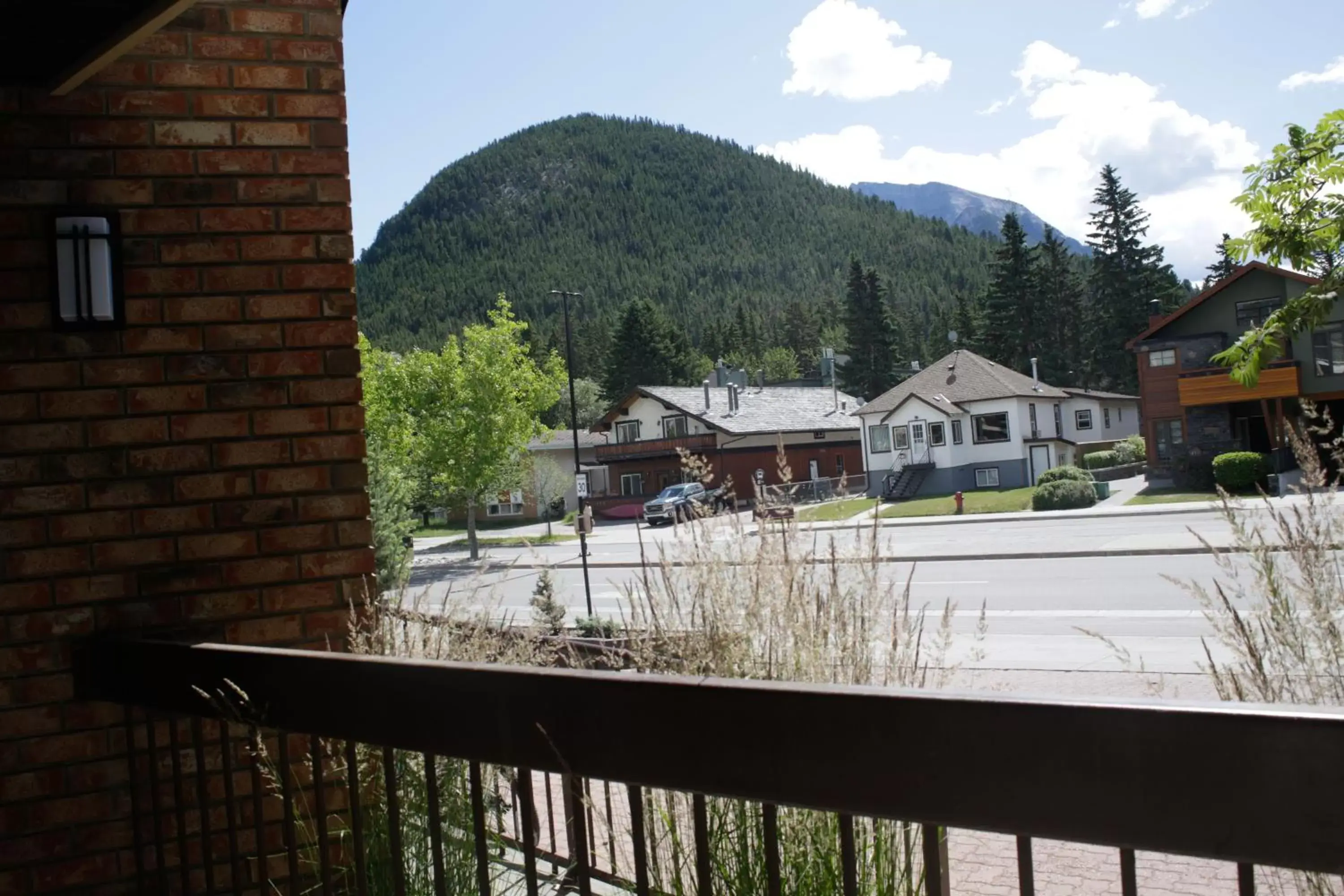 Street view, Mountain View in High Country Inn