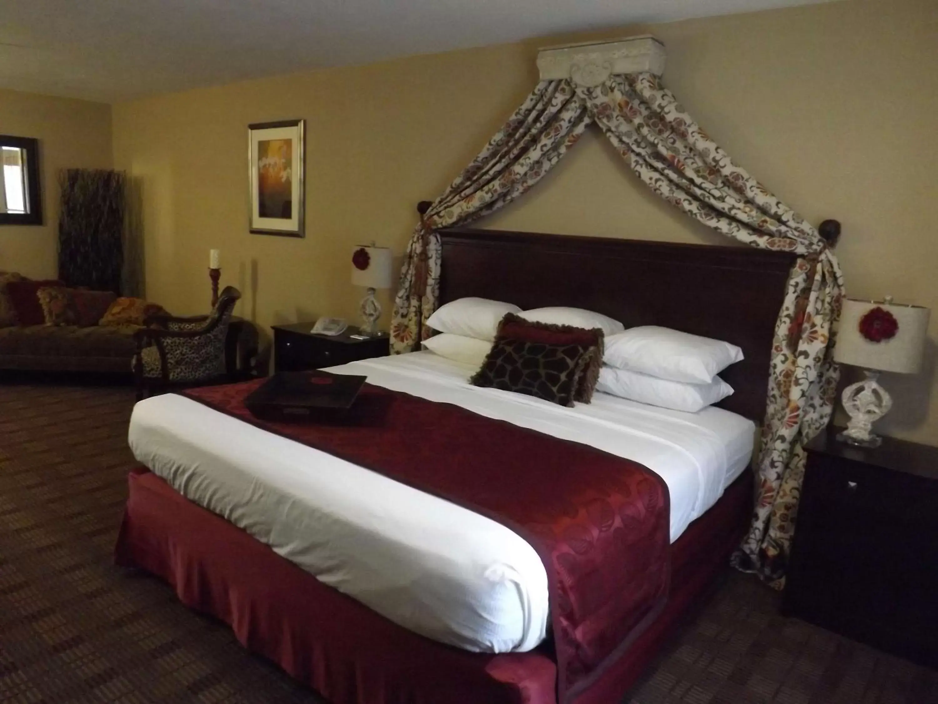 Photo of the whole room, Bed in Best Western of Alexandria Inn & Suites & Conference Center