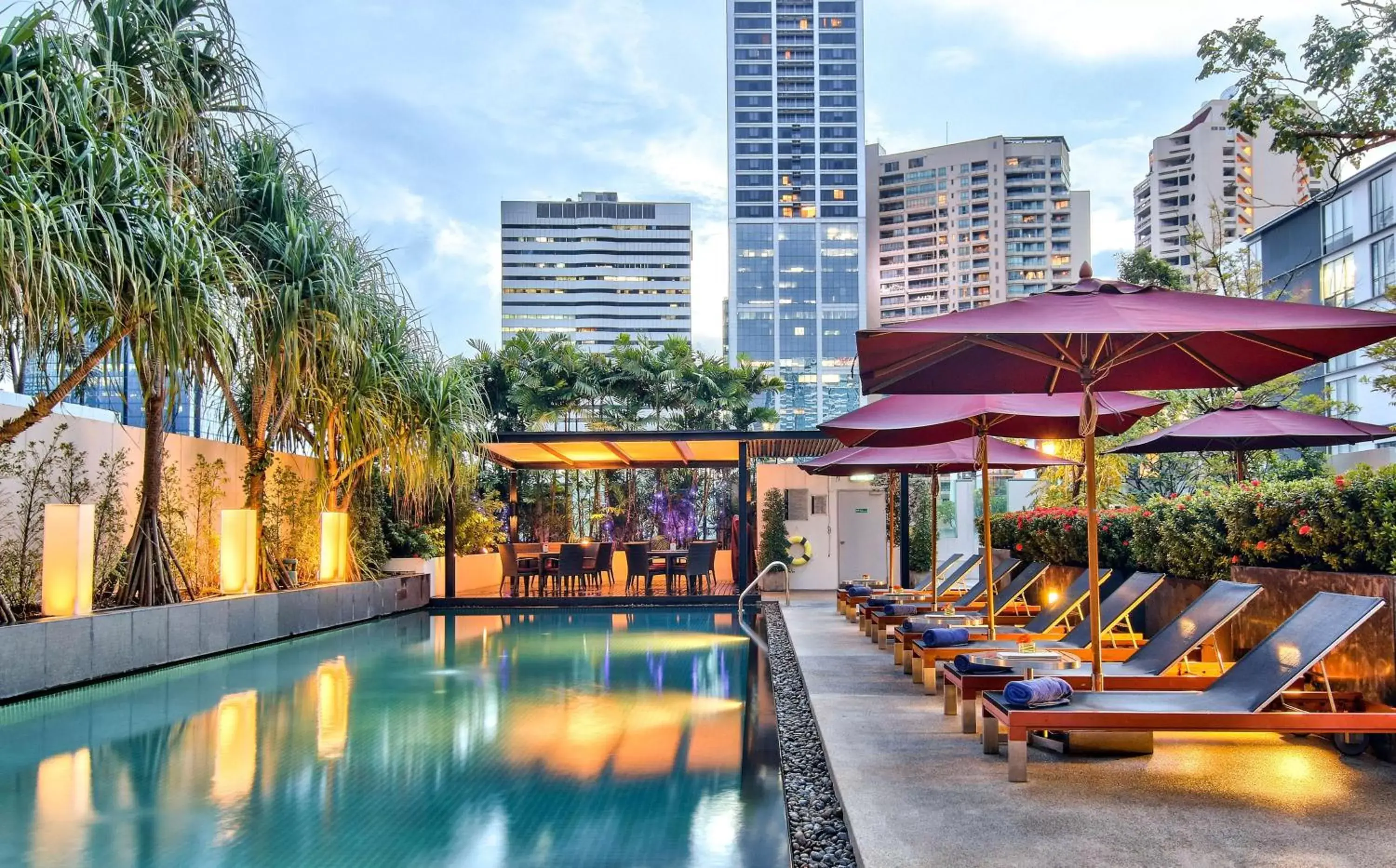 Activities, Swimming Pool in Park Plaza Bangkok Soi 18