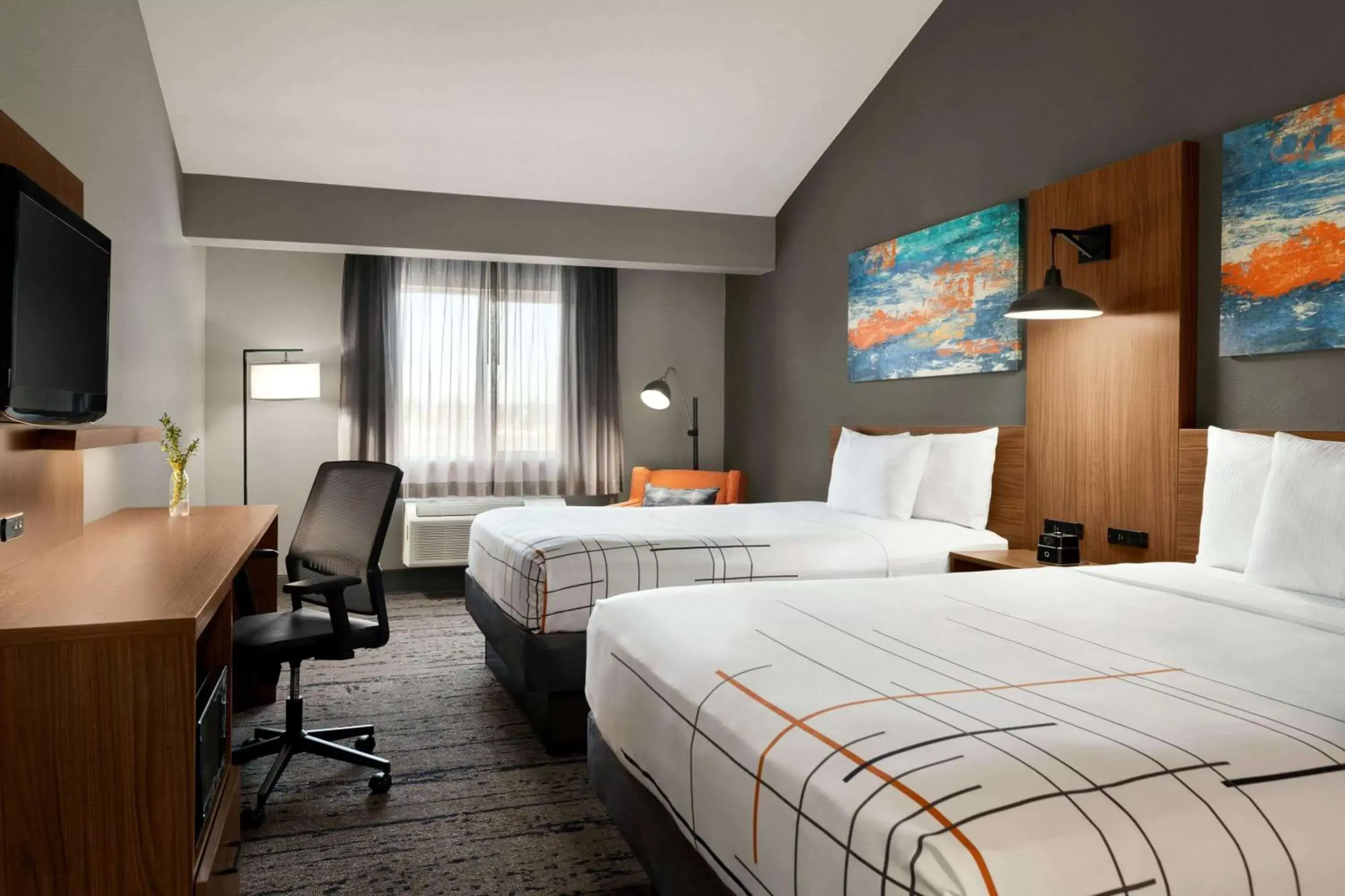 Queen Room with Two Queen Beds and Kitchenette - Non-Smoking in La Quinta by Wyndham Salem OR Queen Room with Two Queen Beds and Kitchenette - Non-Smoking in La Quinta by Wyndham Salem OR