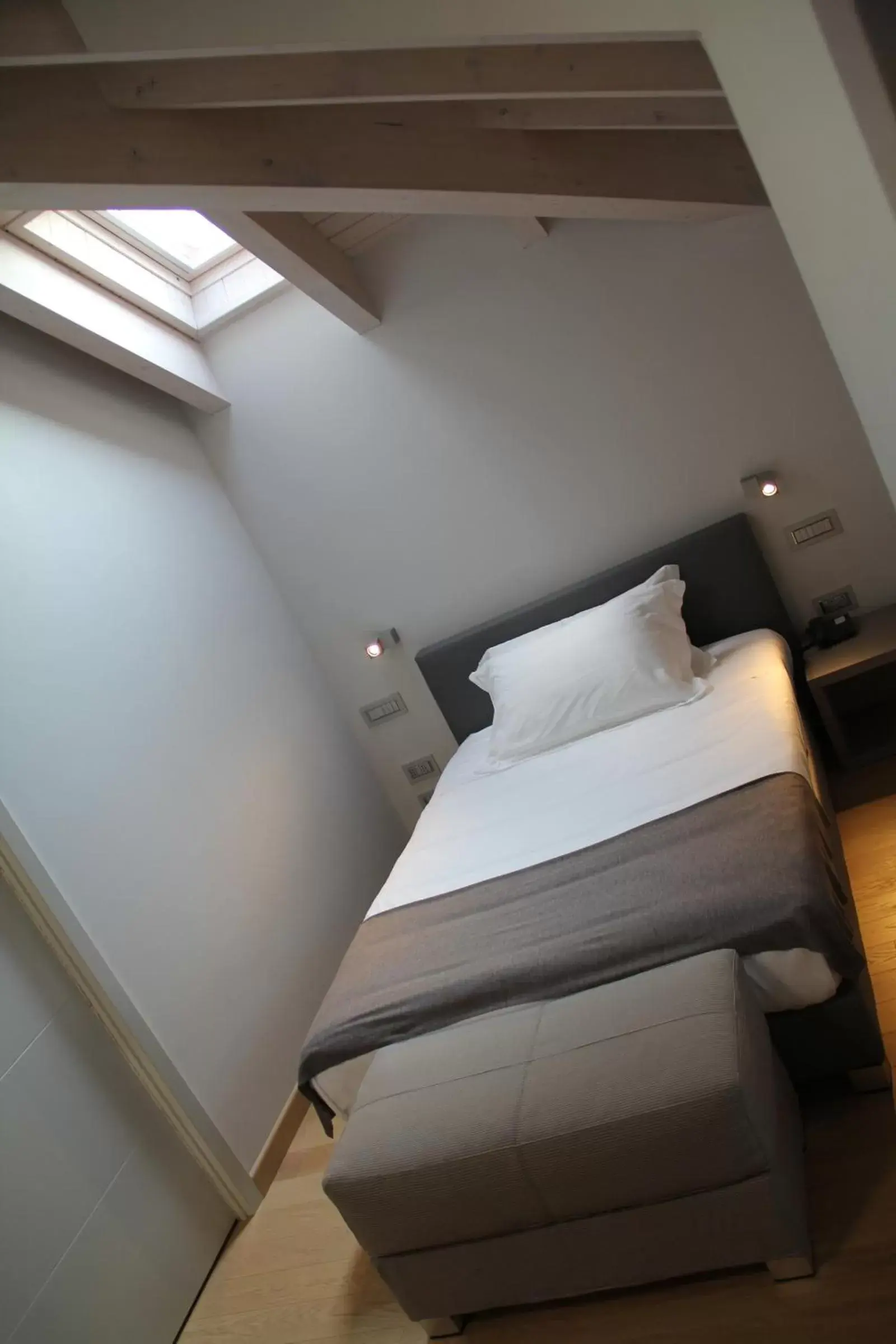 Bed in Hotel Di Varese