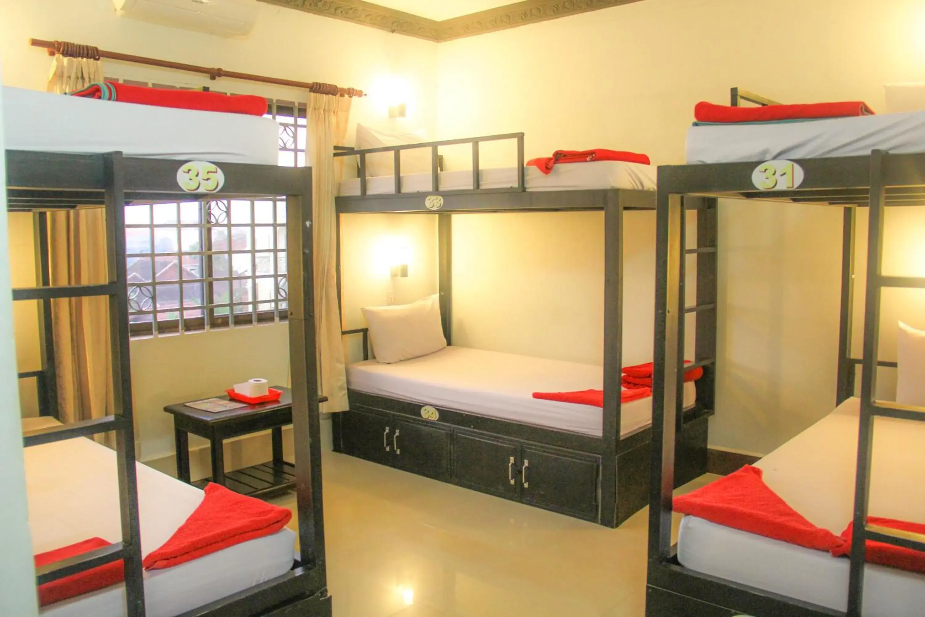 Bedroom, Bed in Tropical Breeze Bedroom, Bed in Tropical Breeze