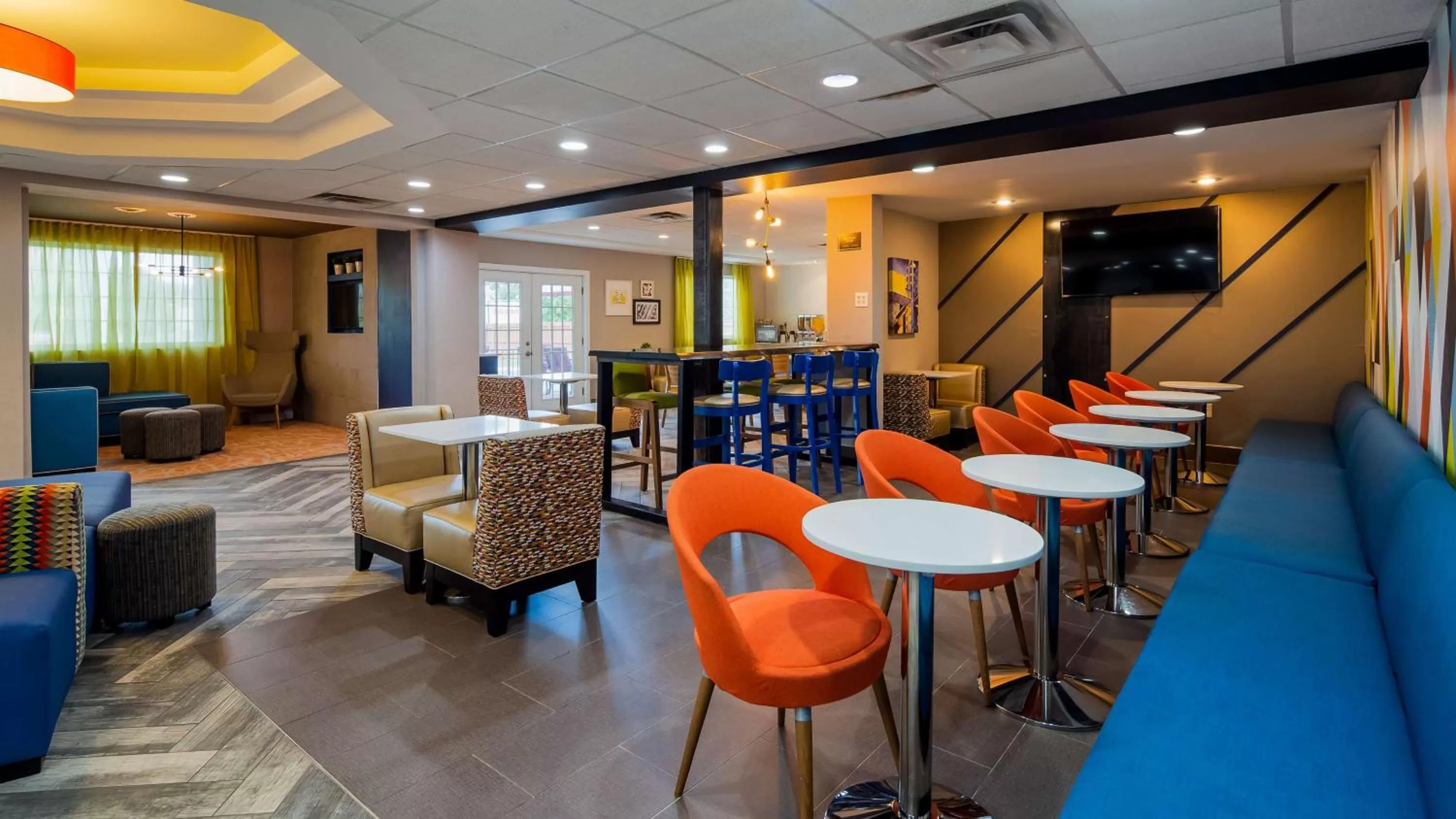 Lobby or reception in Best Western Plus Newport News