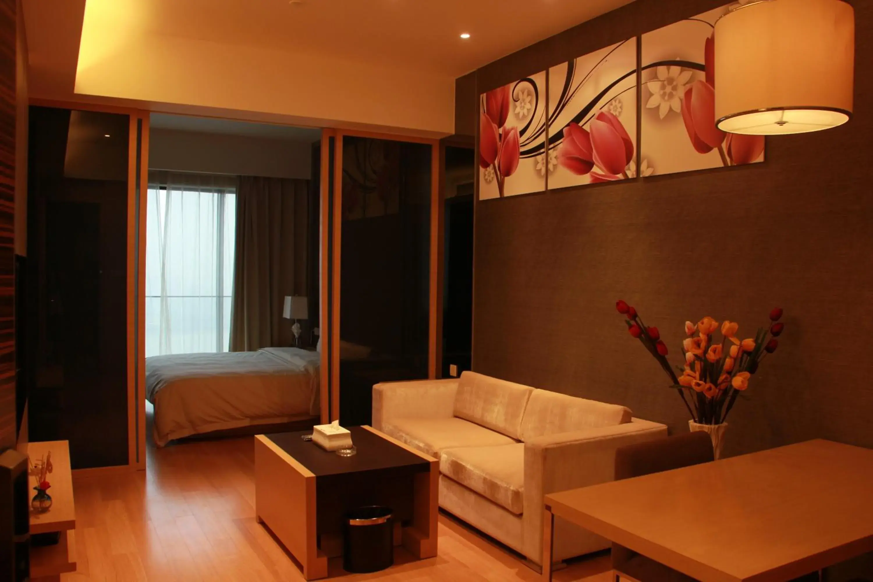 Living room, Seating Area in Guangzhou Xing Yi International Apartment - Poly World Branch