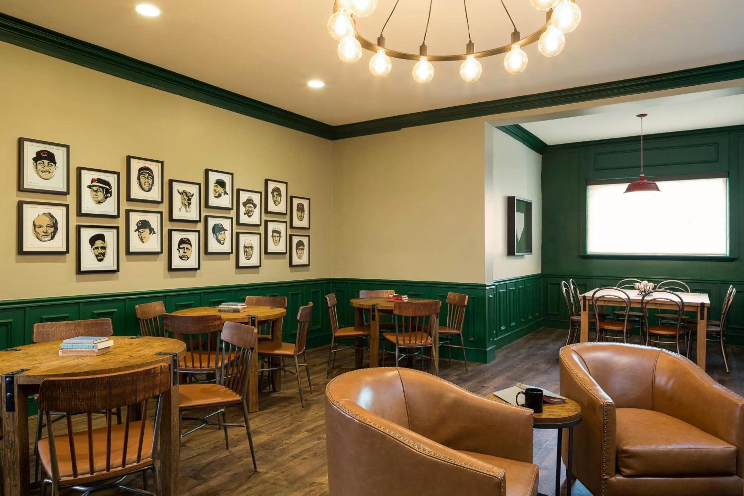 Communal lounge/ TV room in Majestic Hotel