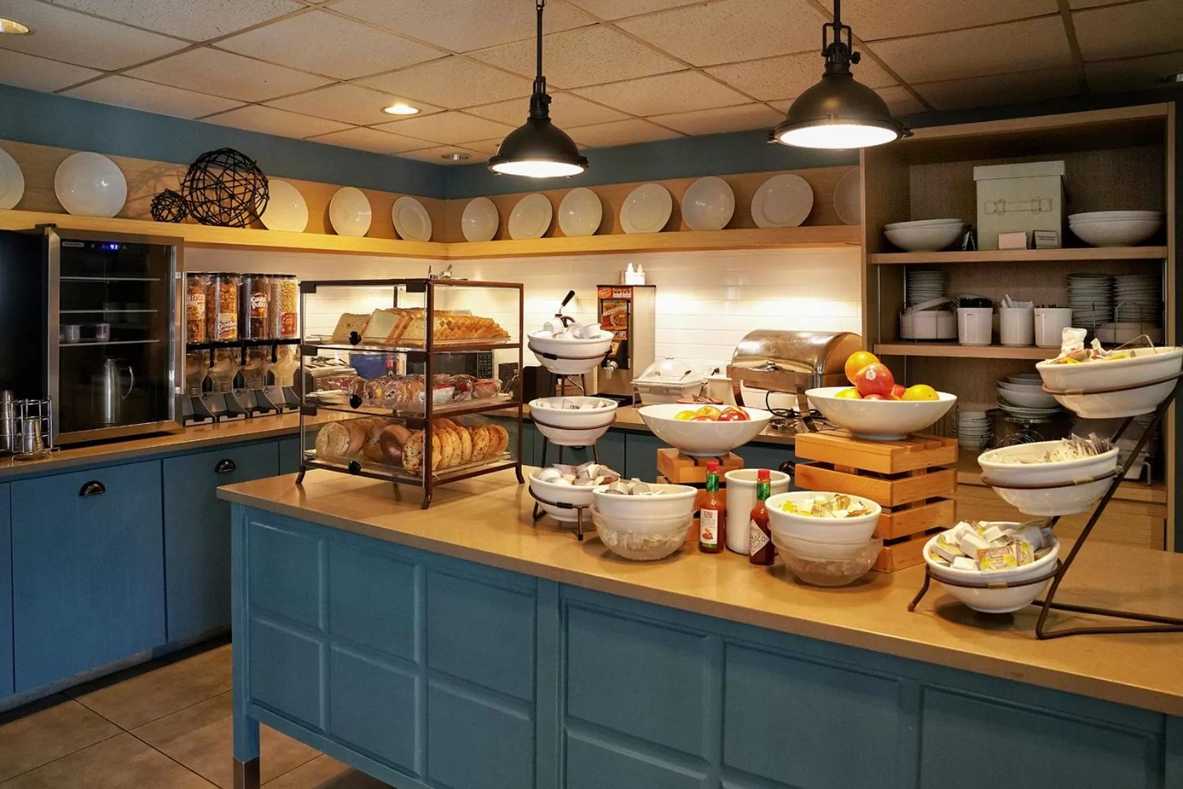 Buffet breakfast, Food in Country Inn & Suites by Radisson, Grand Prairie-DFW-Arlington, TX