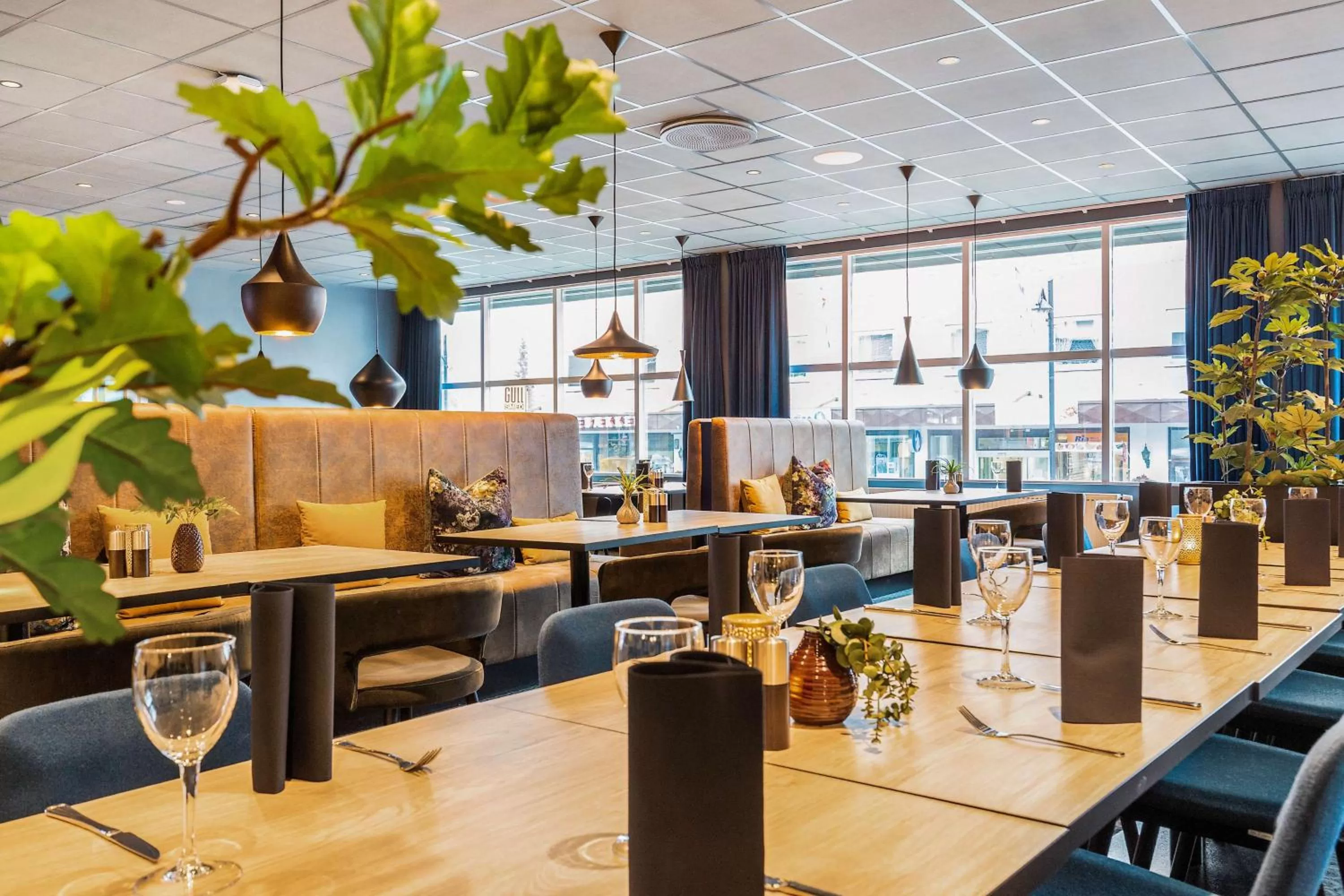 Restaurant/places to eat in Thon Partner Hotel Central