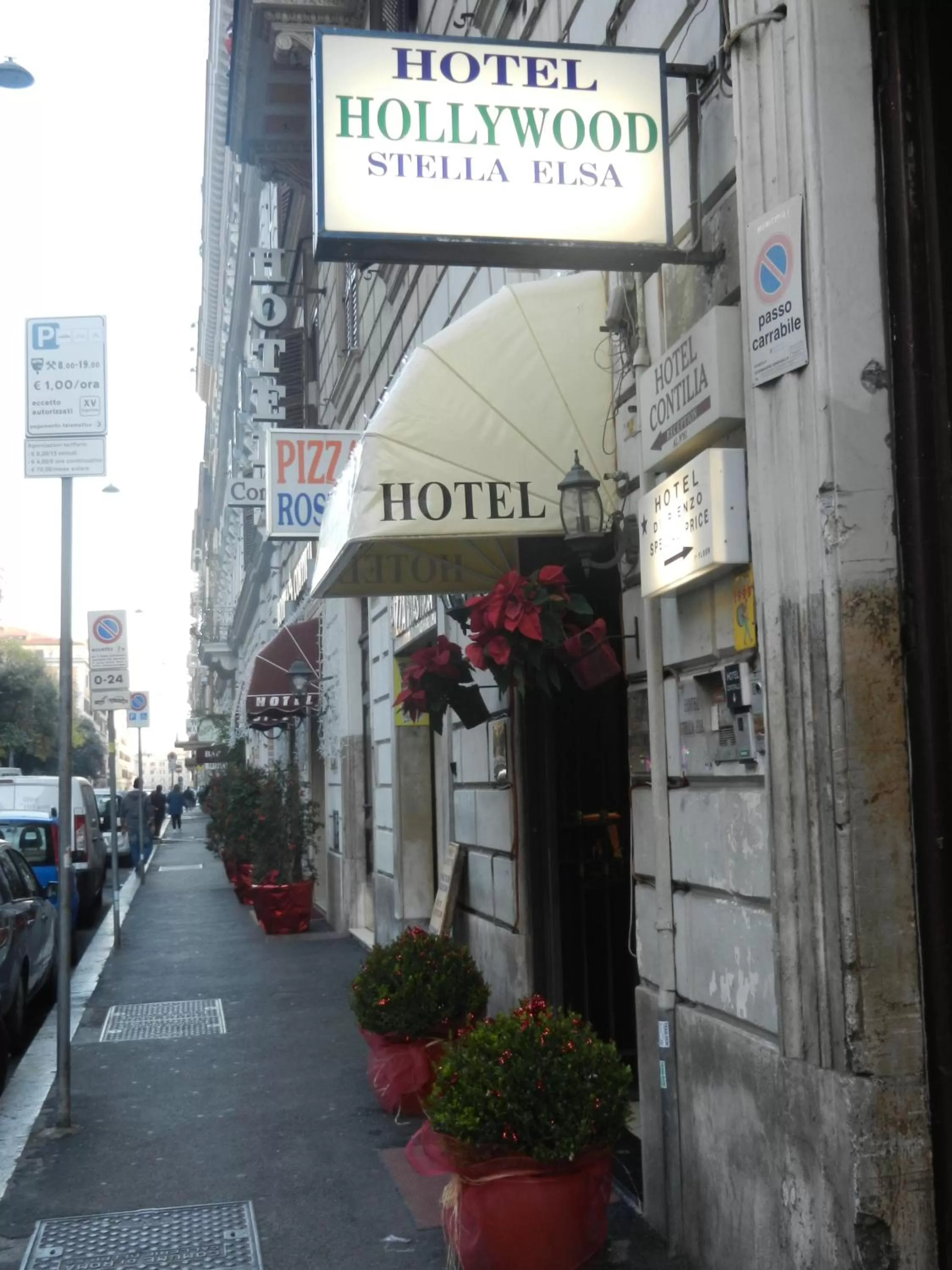 Facade/entrance in Hotel Hollywood