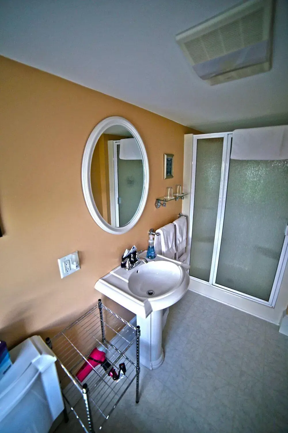 Bathroom in Ballard House Inn