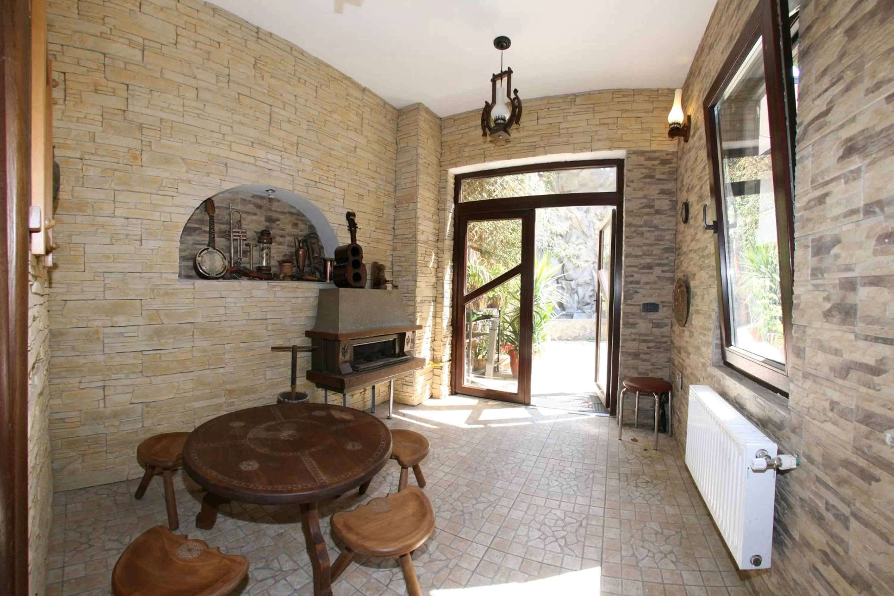 Decorative detail in City Garden Rooms and Apartments