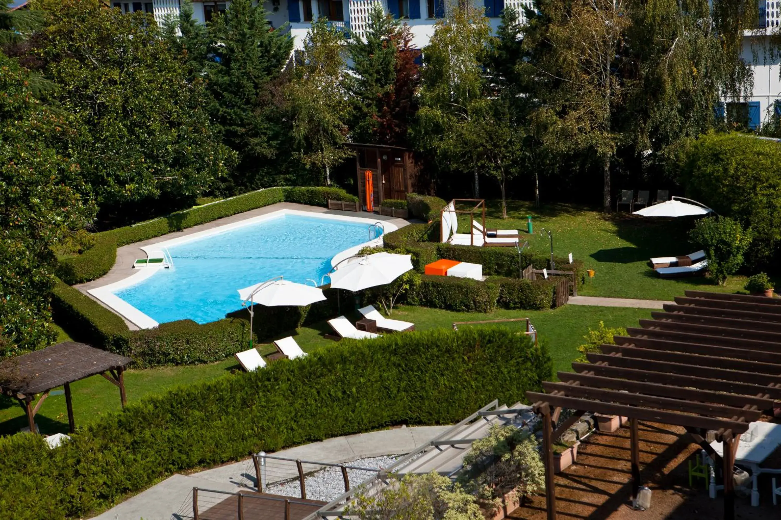 Garden, Pool View in Hotel Rio Bidasoa