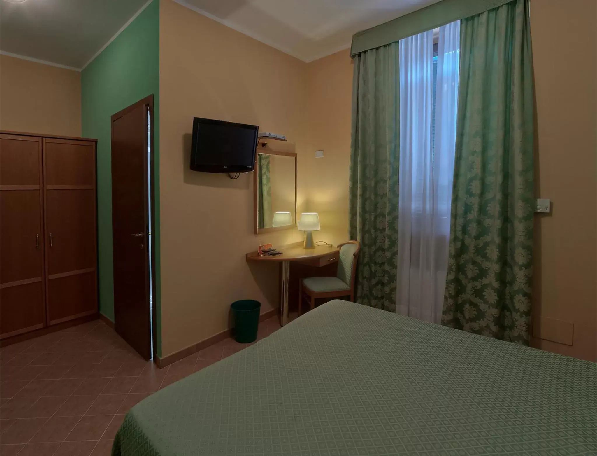 Photo of the whole room, Bed in Terme Di Monte Valenza