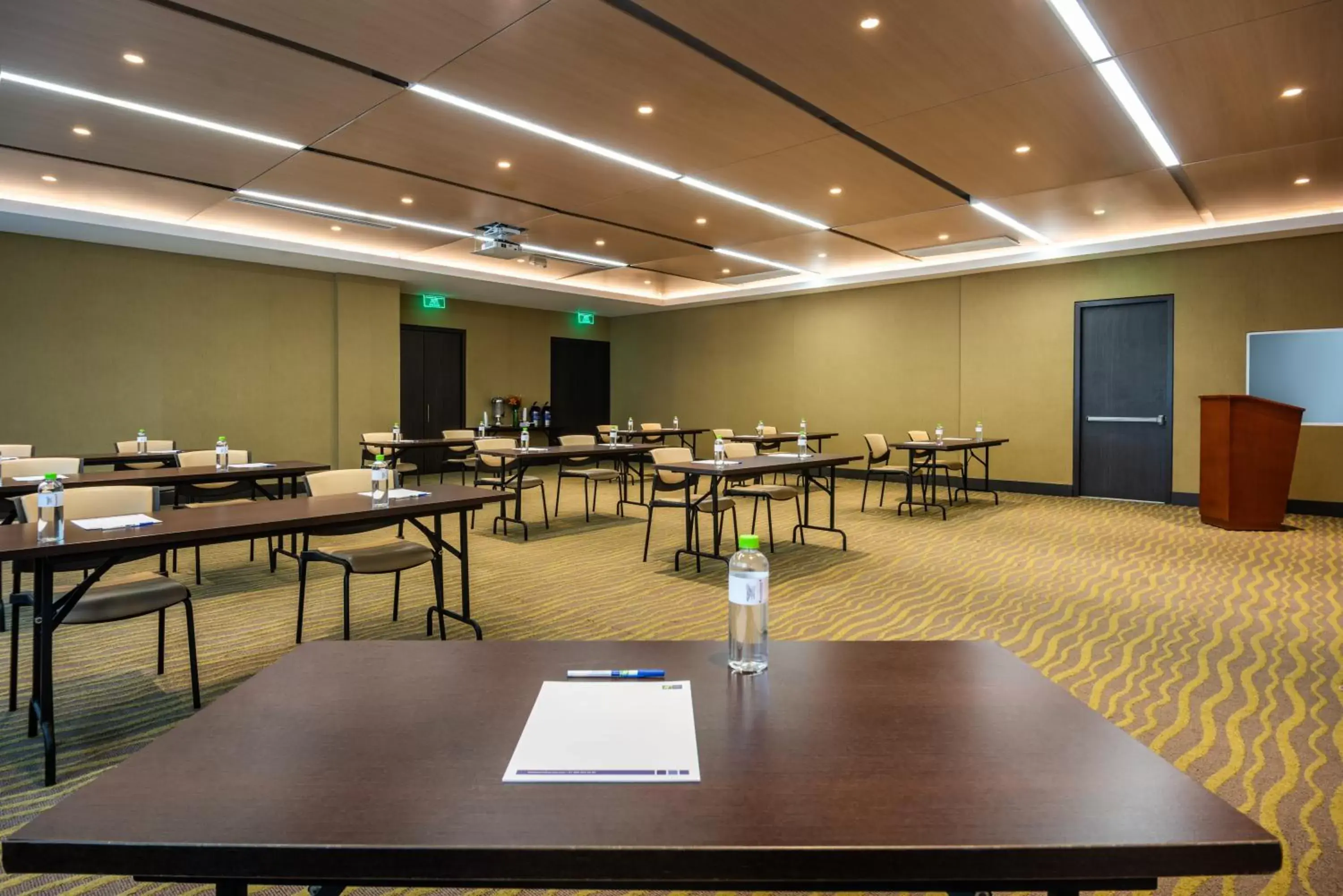 Meeting/conference room, Business Area/Conference Room in Holiday Inn Express - Cartagena Bocagrande, an IHG Hotel