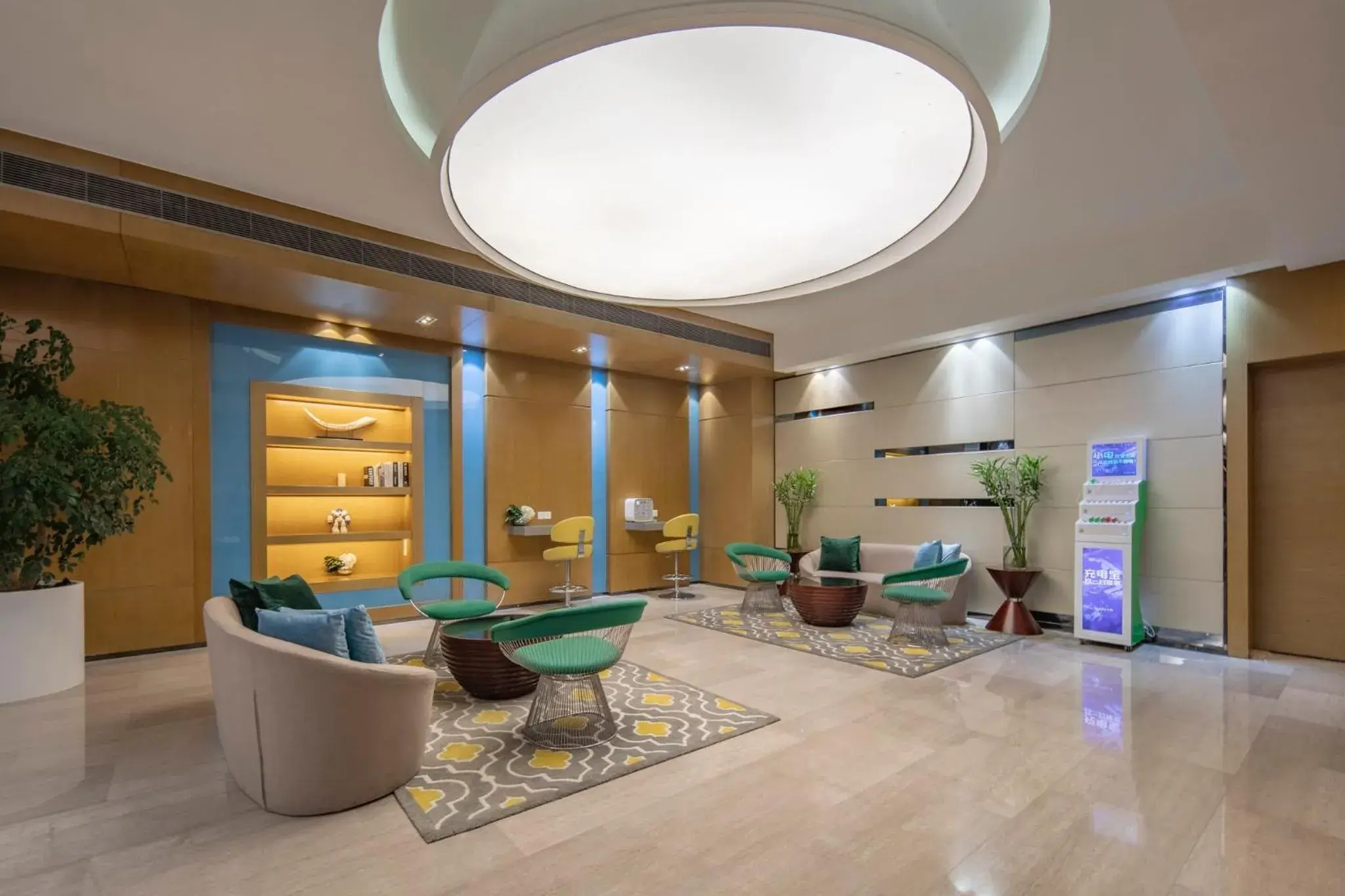 Property building, Lobby/Reception in Holiday Inn Express Shanghai New Jinqiao, an IHG Hotel