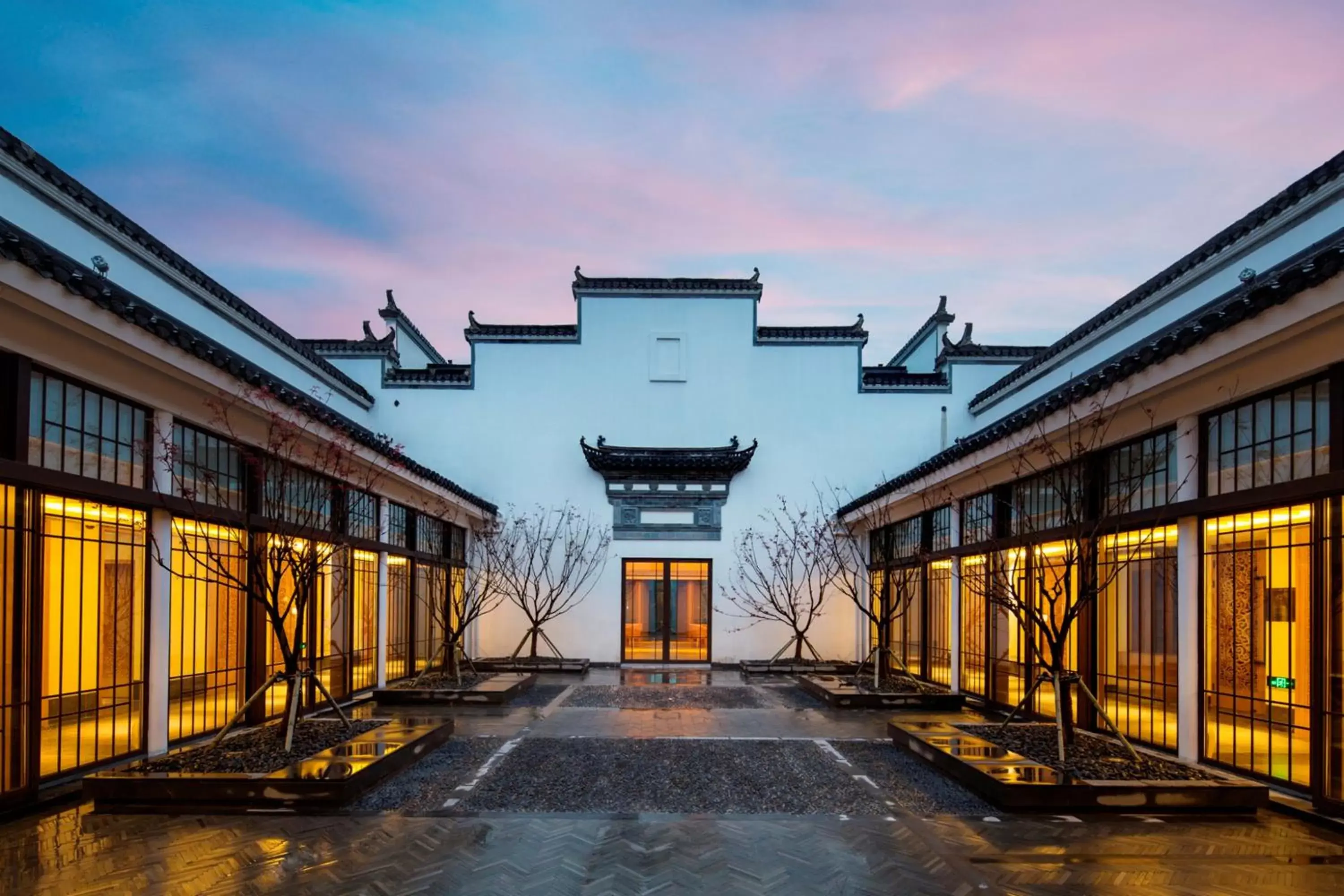 Patio in Banyan Tree Hotel Huangshan-The Ancient Charm of Huizhou, a Paradise