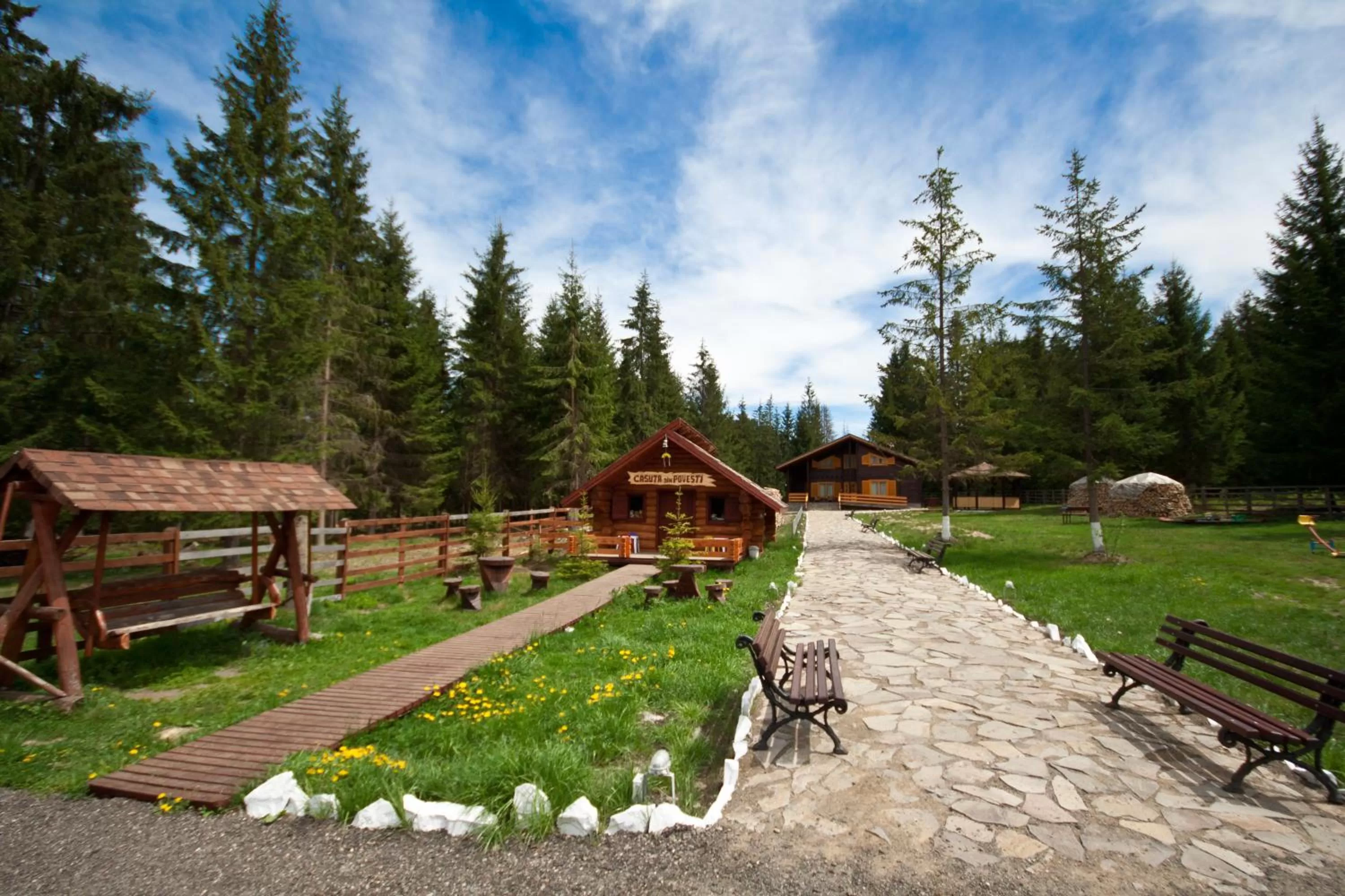 Garden in Complex Turistic Le Baron