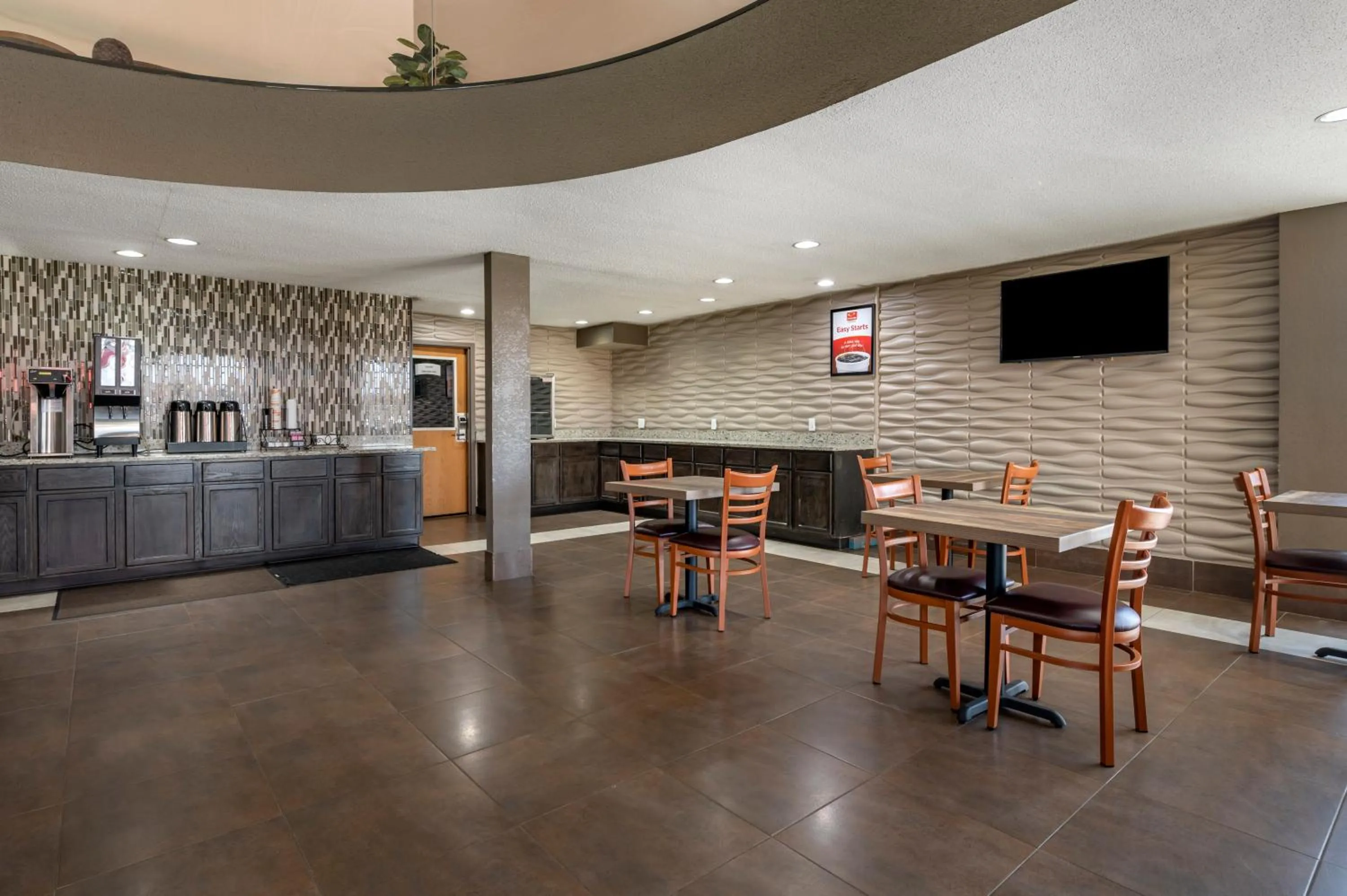 Restaurant/places to eat in Suburban Studios Lafayette