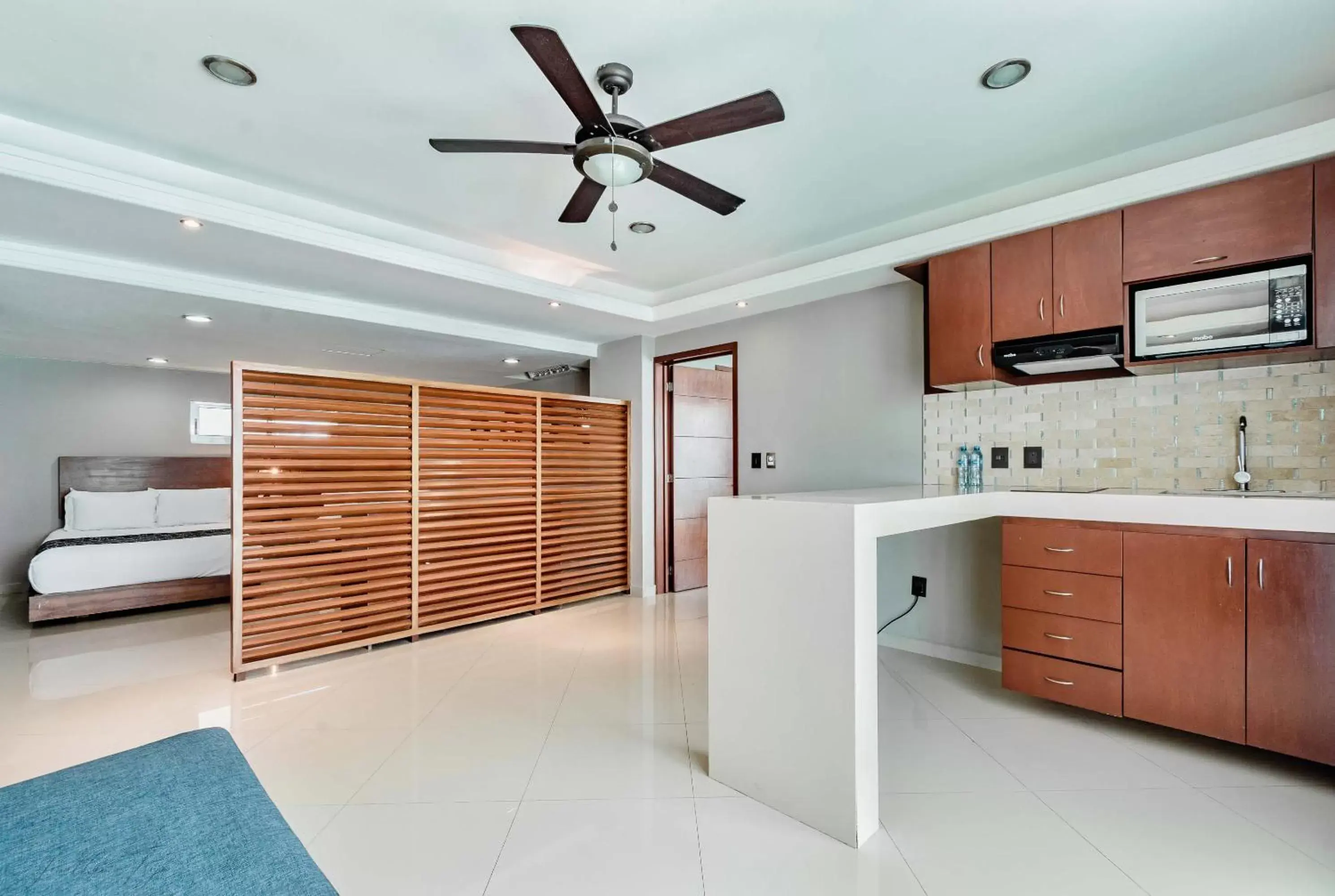 Kitchen or kitchenette, Kitchen/Kitchenette in Ocean Dream Cancun by GuruHotel