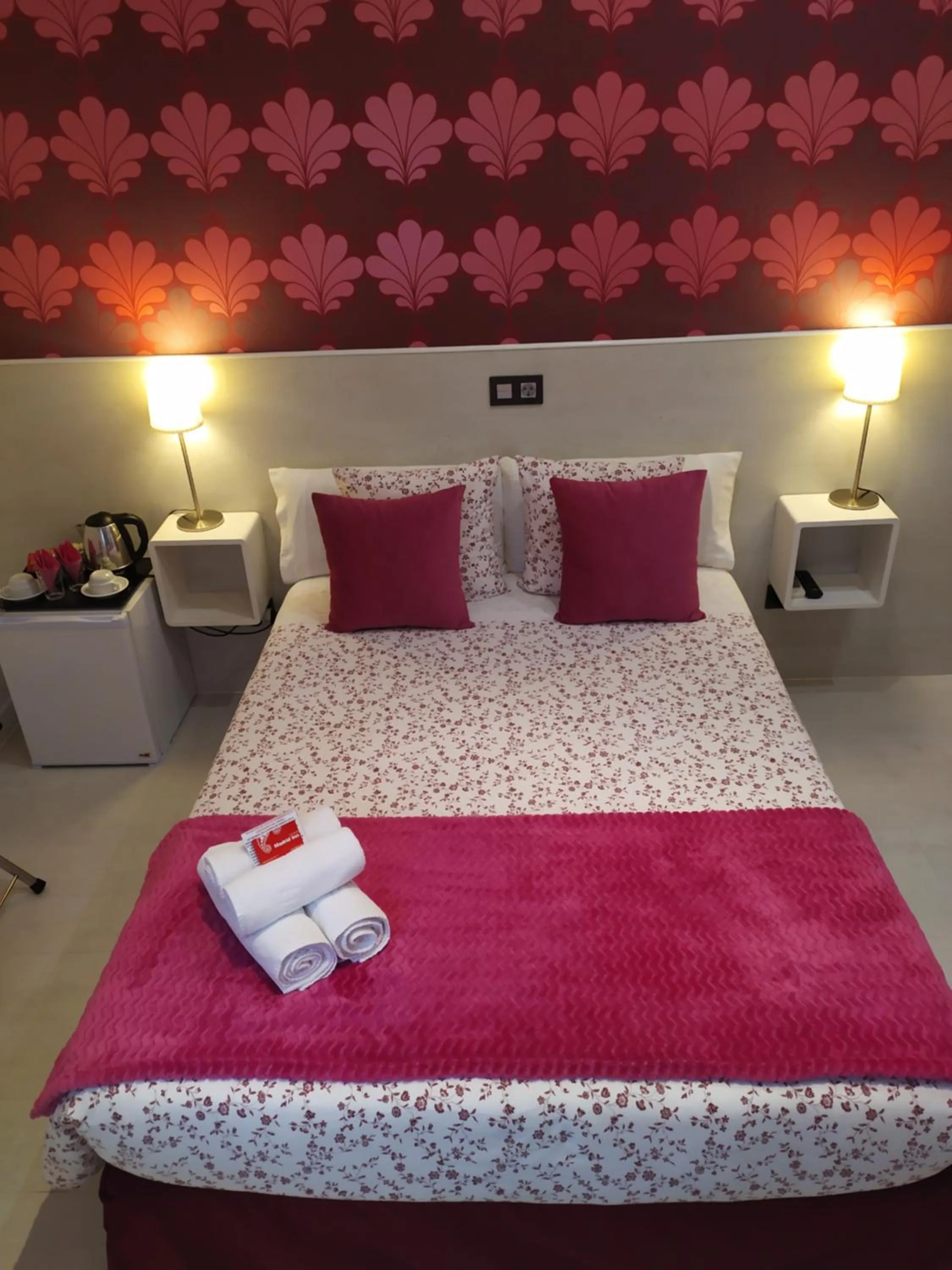 Bed in Hostal Inn Madrid