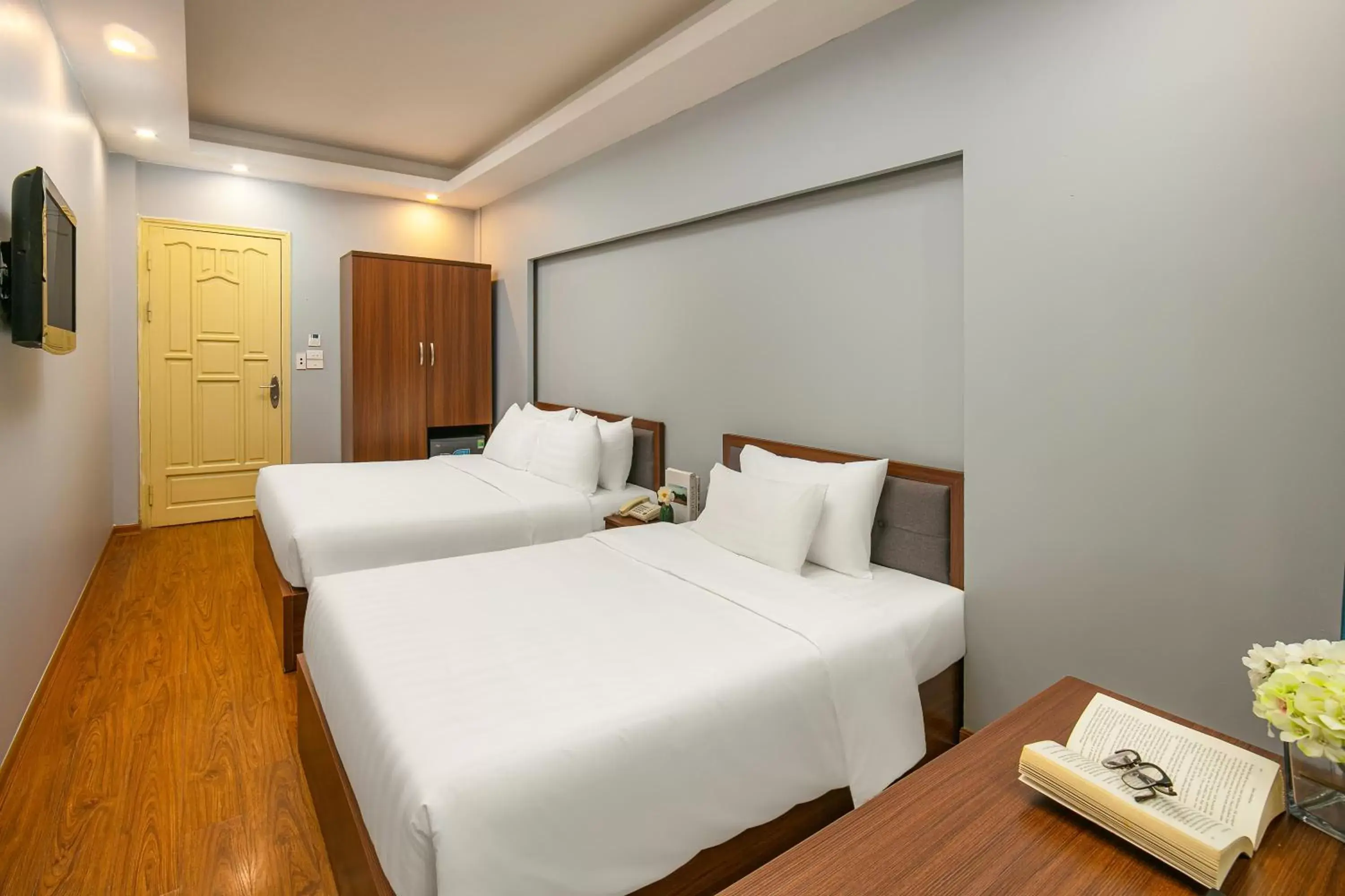 Photo of the whole room, Bed in La Renta Center Hotel & Spa Photo of the whole room, Bed in La Renta Center Hotel & Spa