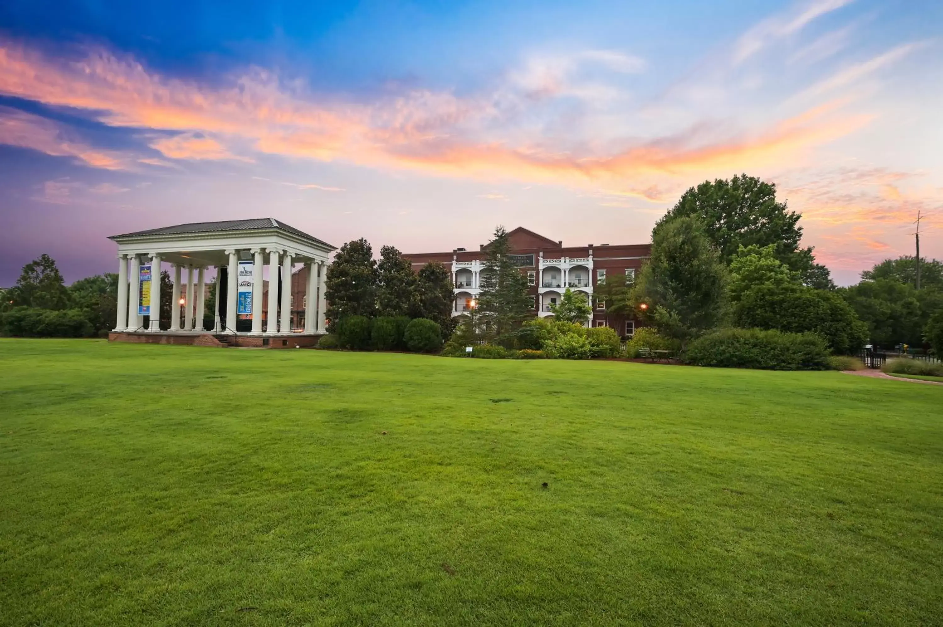 Property Building in The James Madison Inn