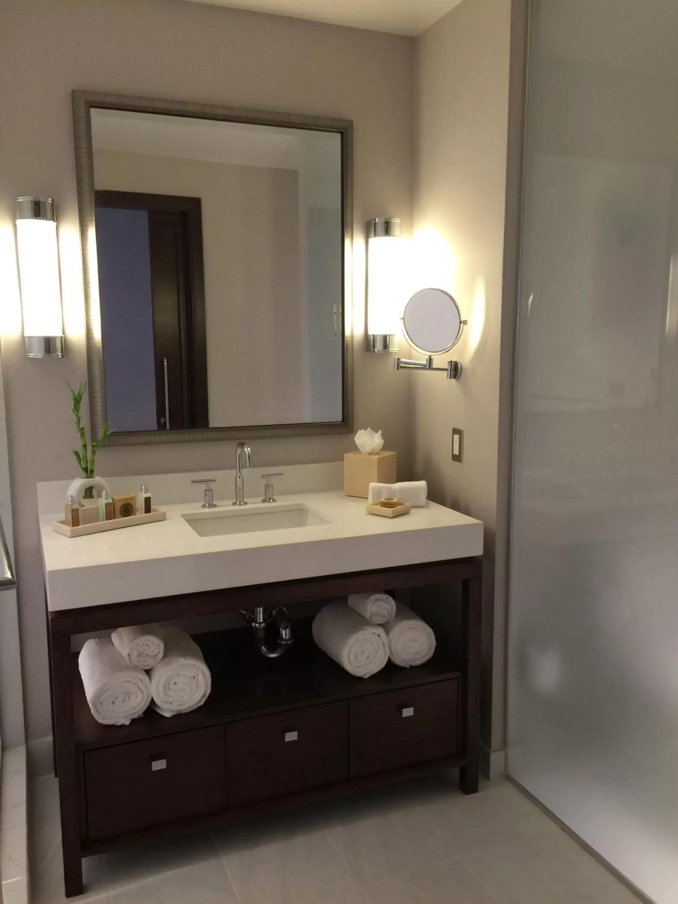 Bathroom in Parkwest Bicycle Casino Bathroom in Parkwest Bicycle Casino