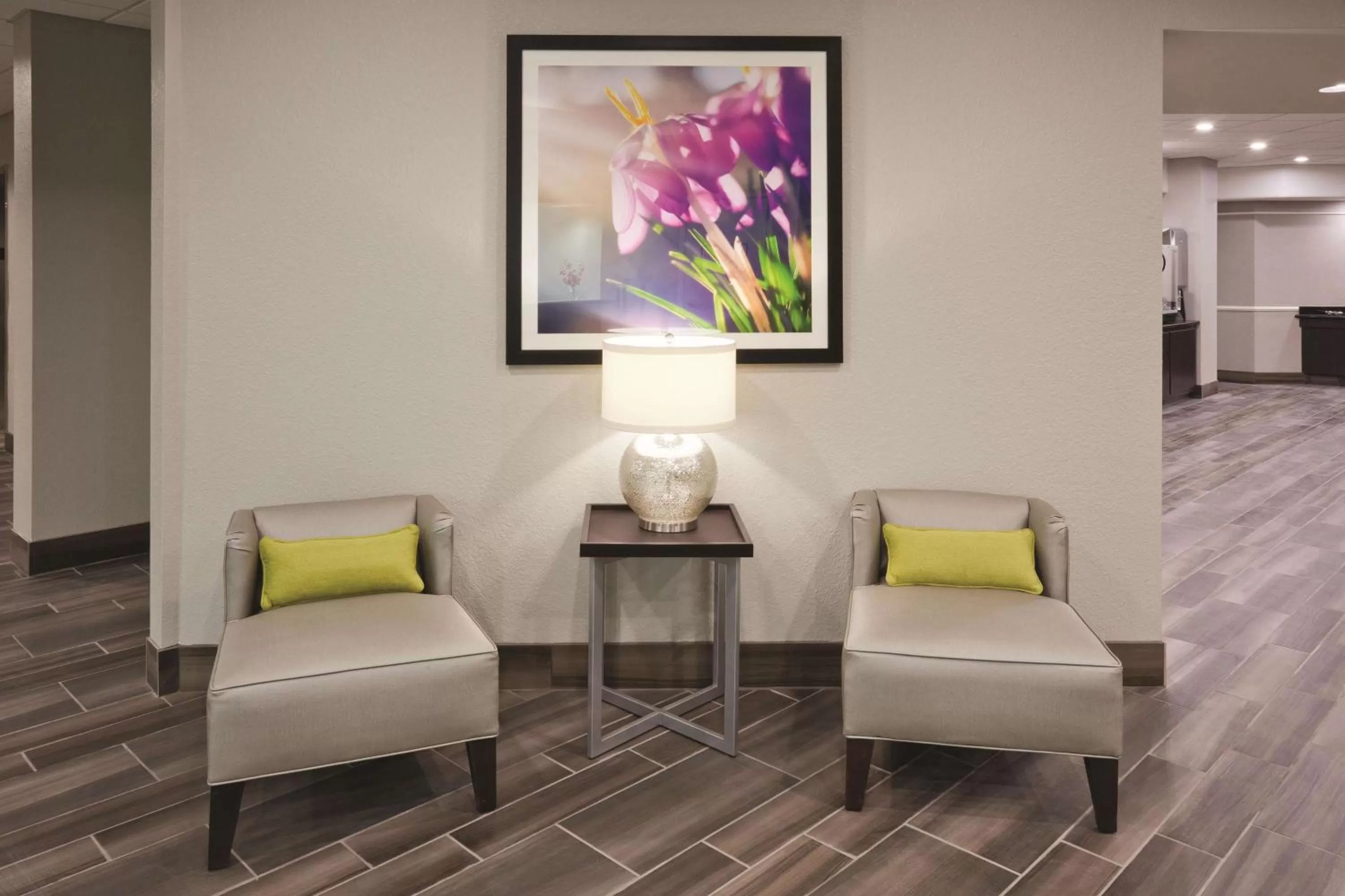 Lobby or reception in La Quinta by Wyndham Minneapolis Bloomington W - FREE AIRPORT SHUTTLE