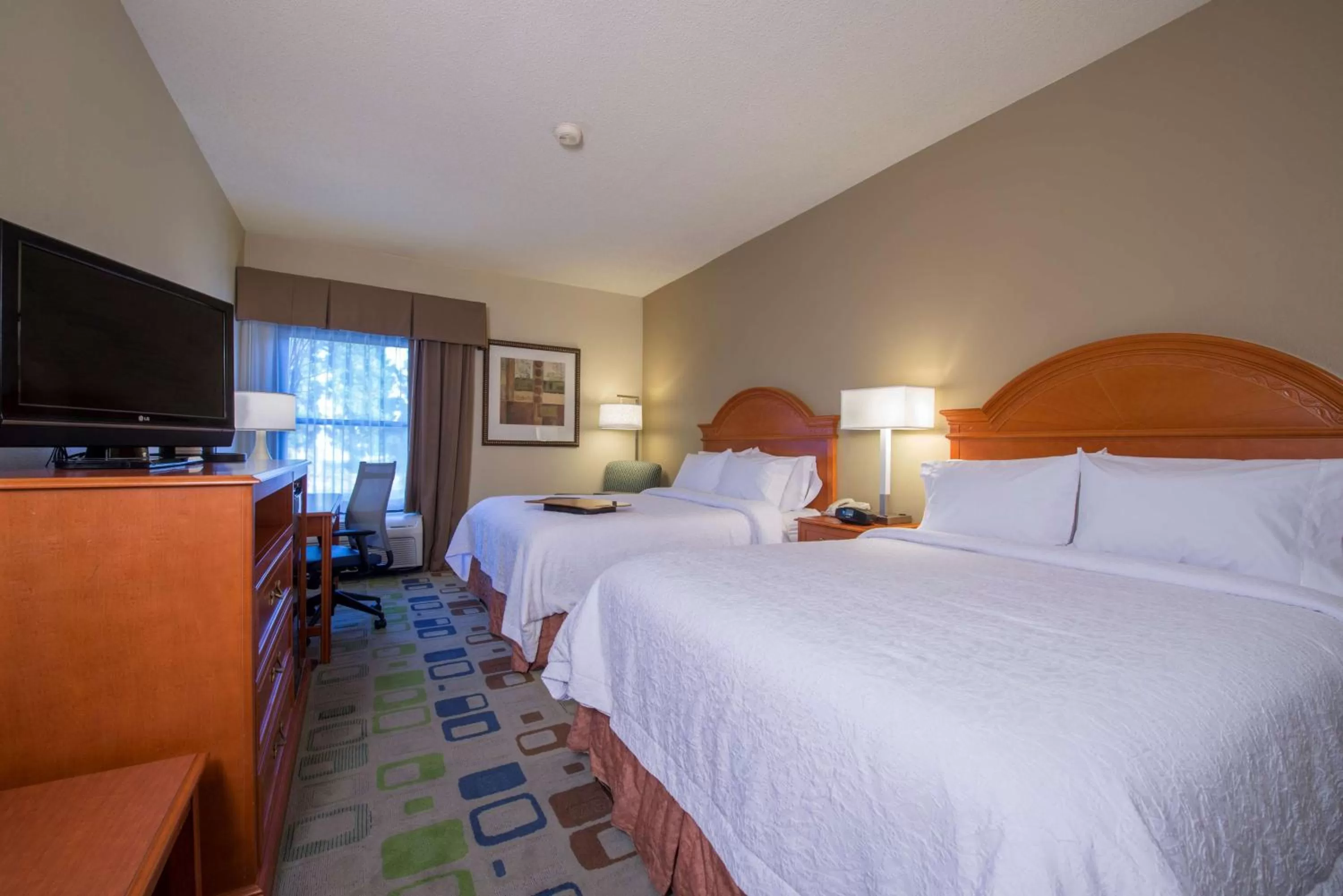 Bed in Hampton Inn Atlanta-Newnan
