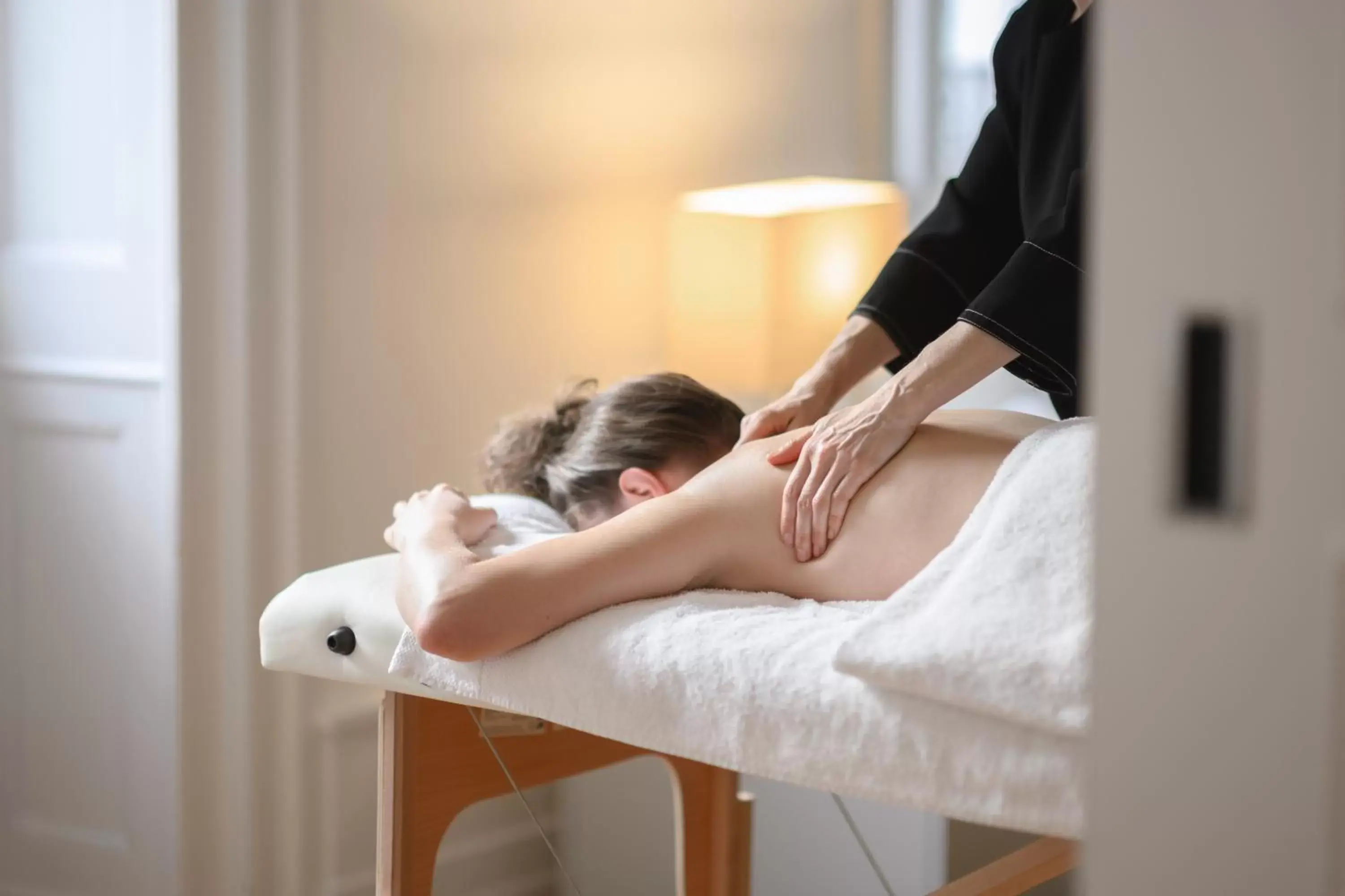 Massage in Swiss Luxury Apartments