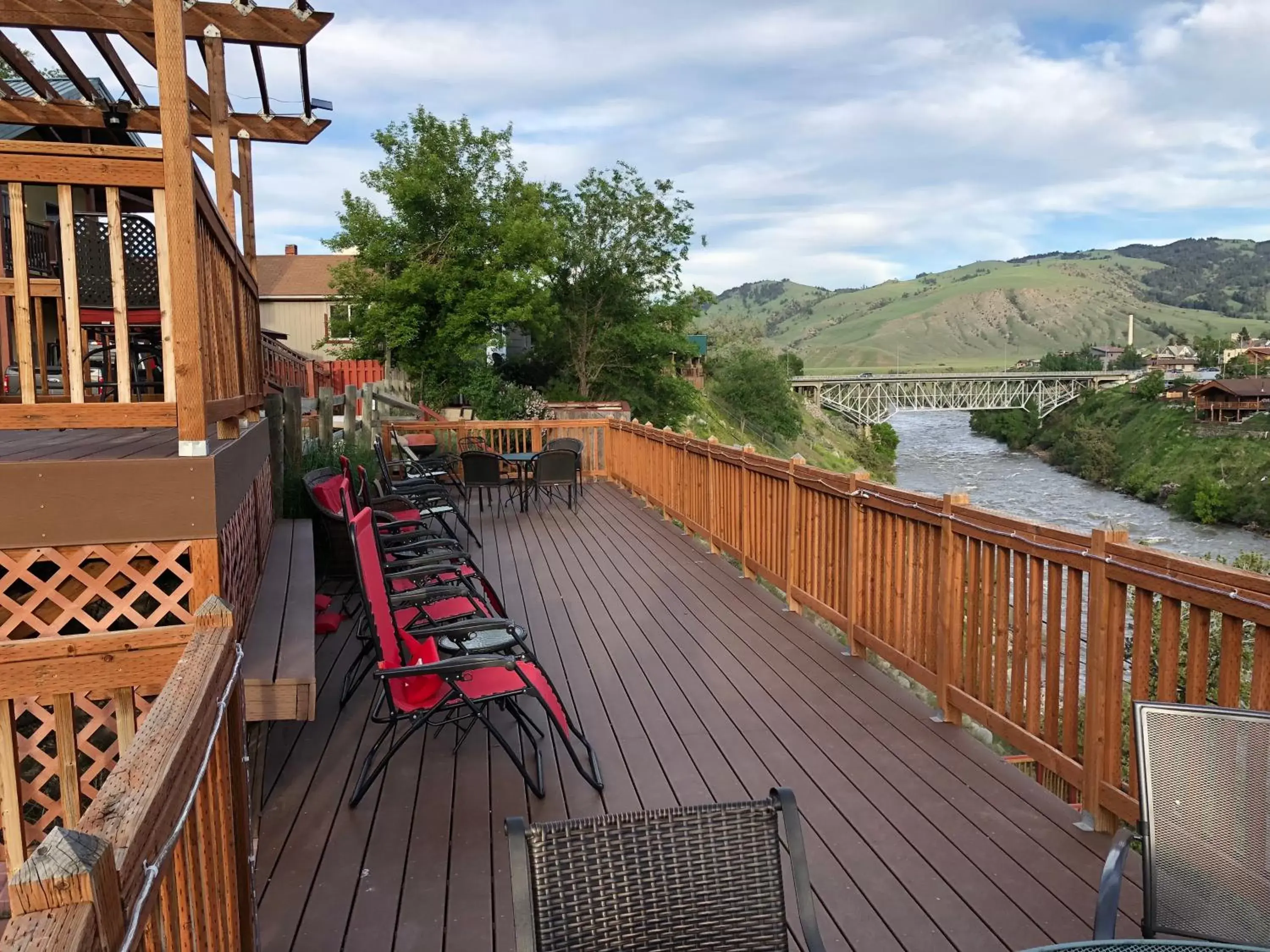 Balcony/Terrace in Yellowstone Riverside Cottages