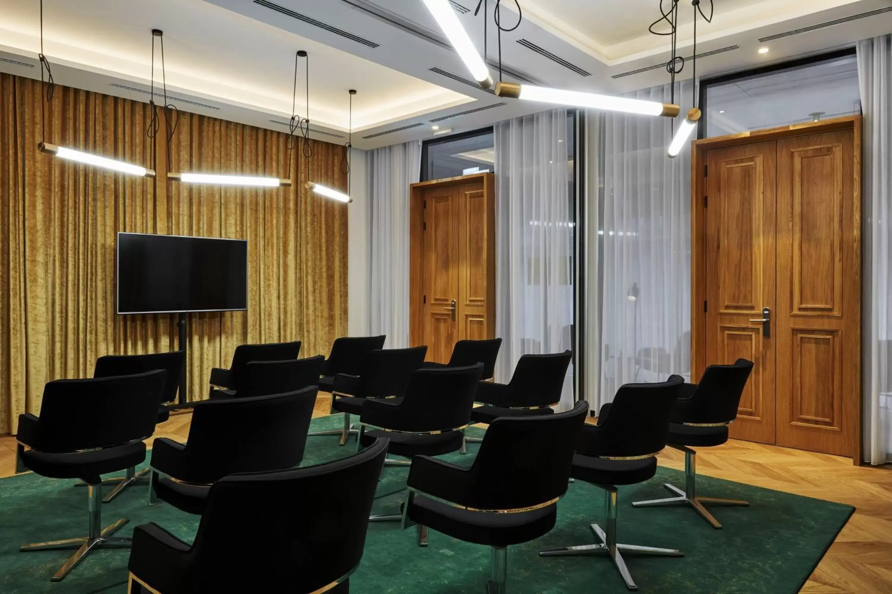 Meeting/conference room in Roomers Munich, Autograph Collection