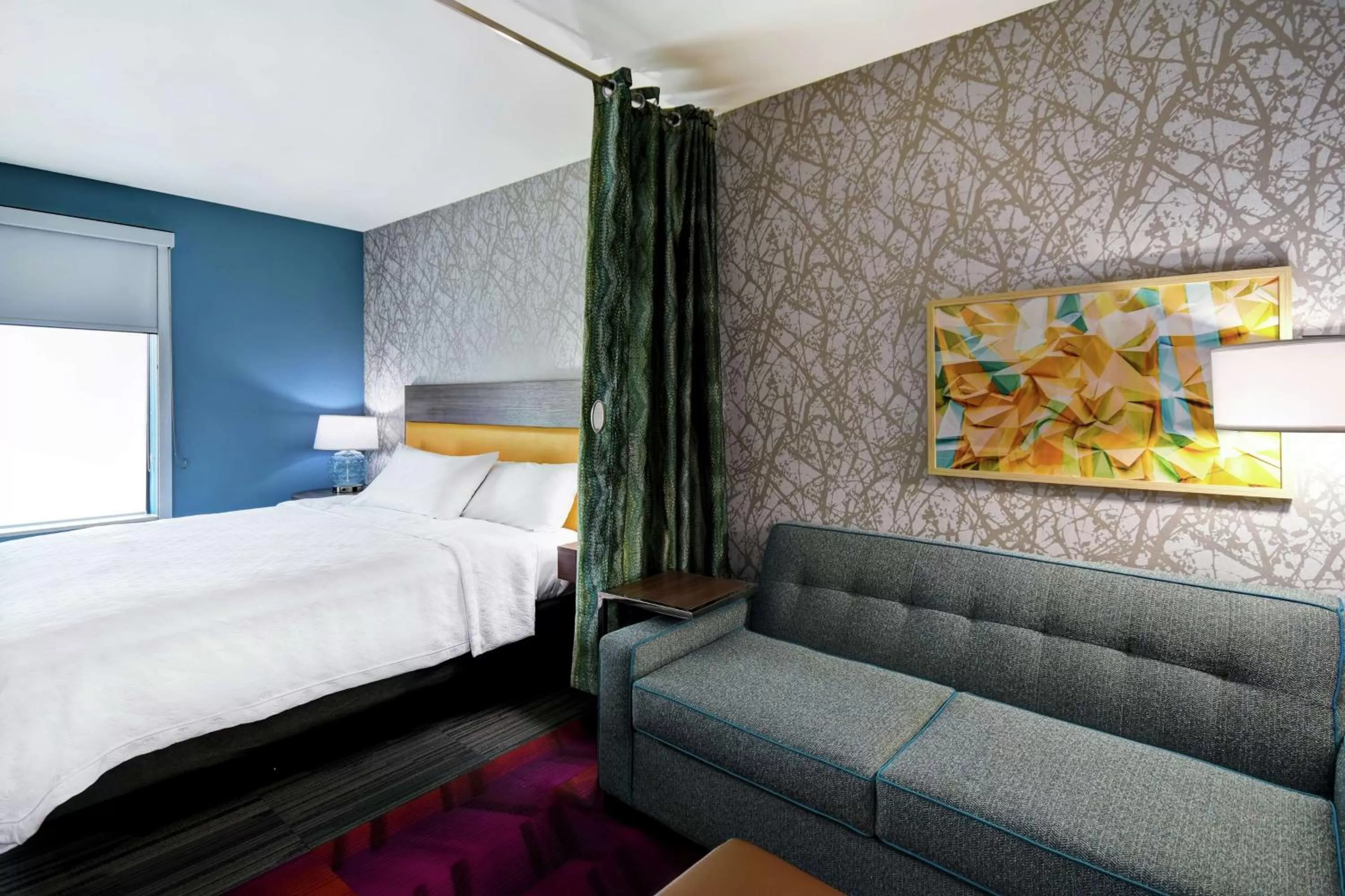 Living room, Bed in Home2 Suites By Hilton Fort Worth Fossil Creek