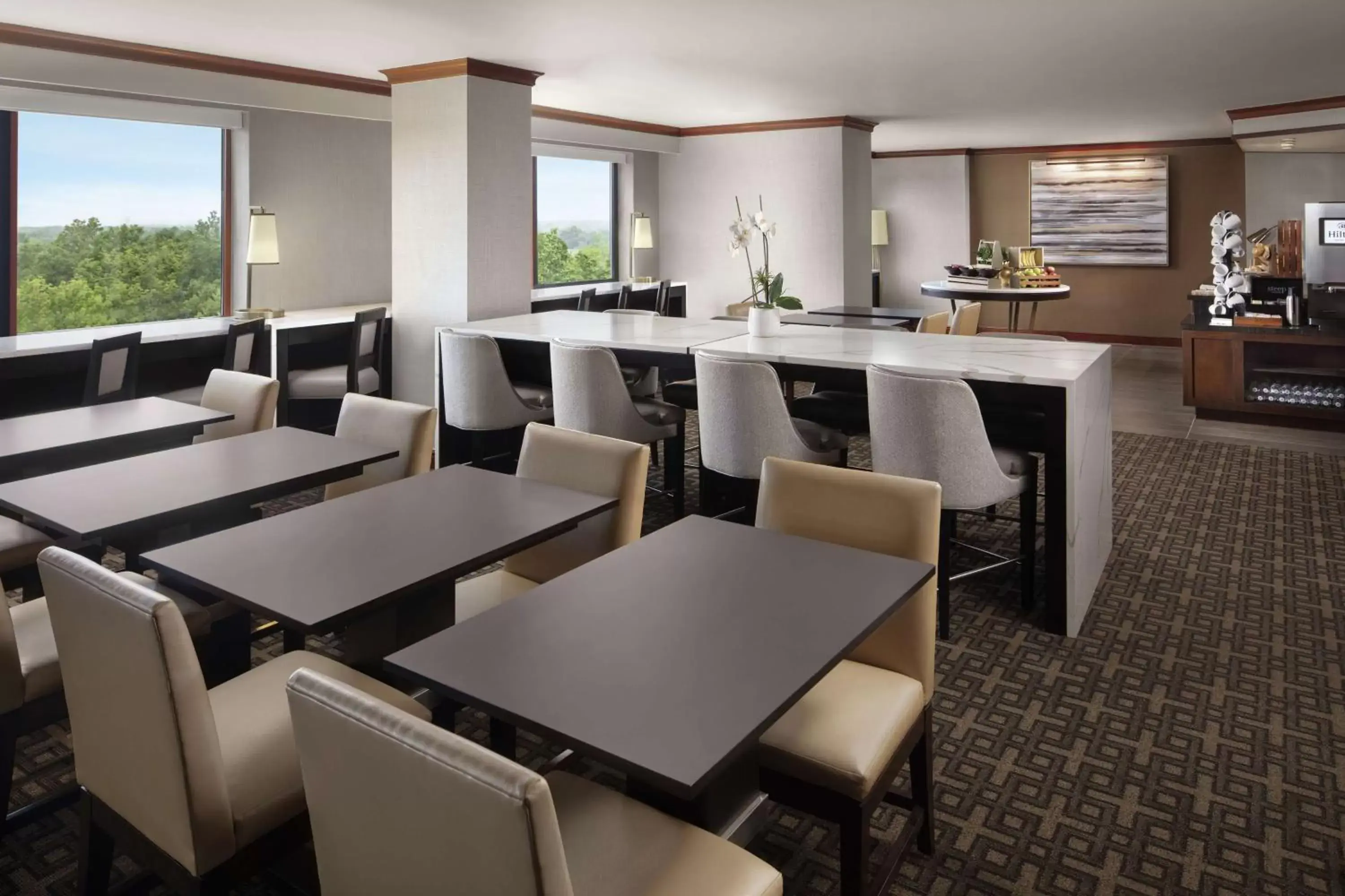 Property building in Hilton Short Hills Property building in Hilton Short Hills