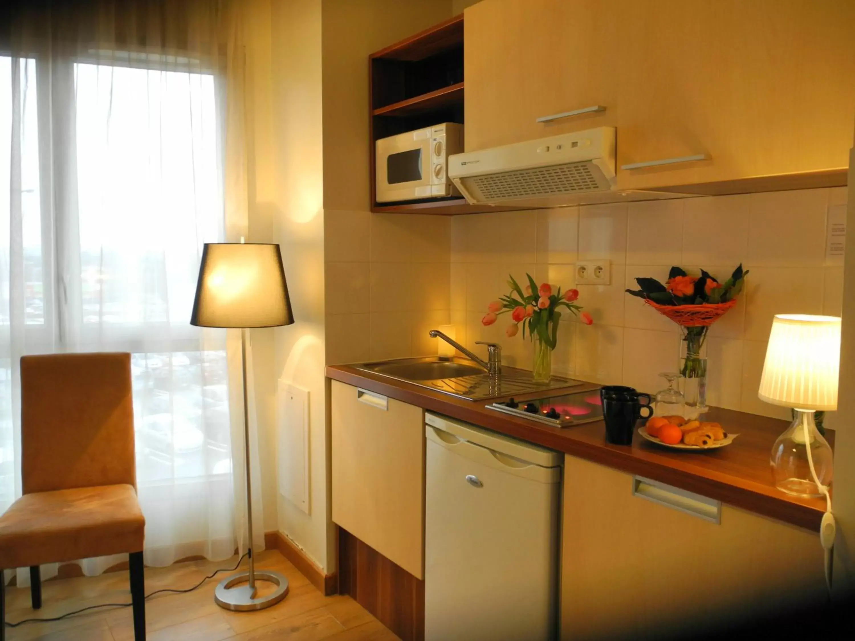 Kitchen or kitchenette, Kitchen/Kitchenette in Villa Val Senart 1ere Avenue