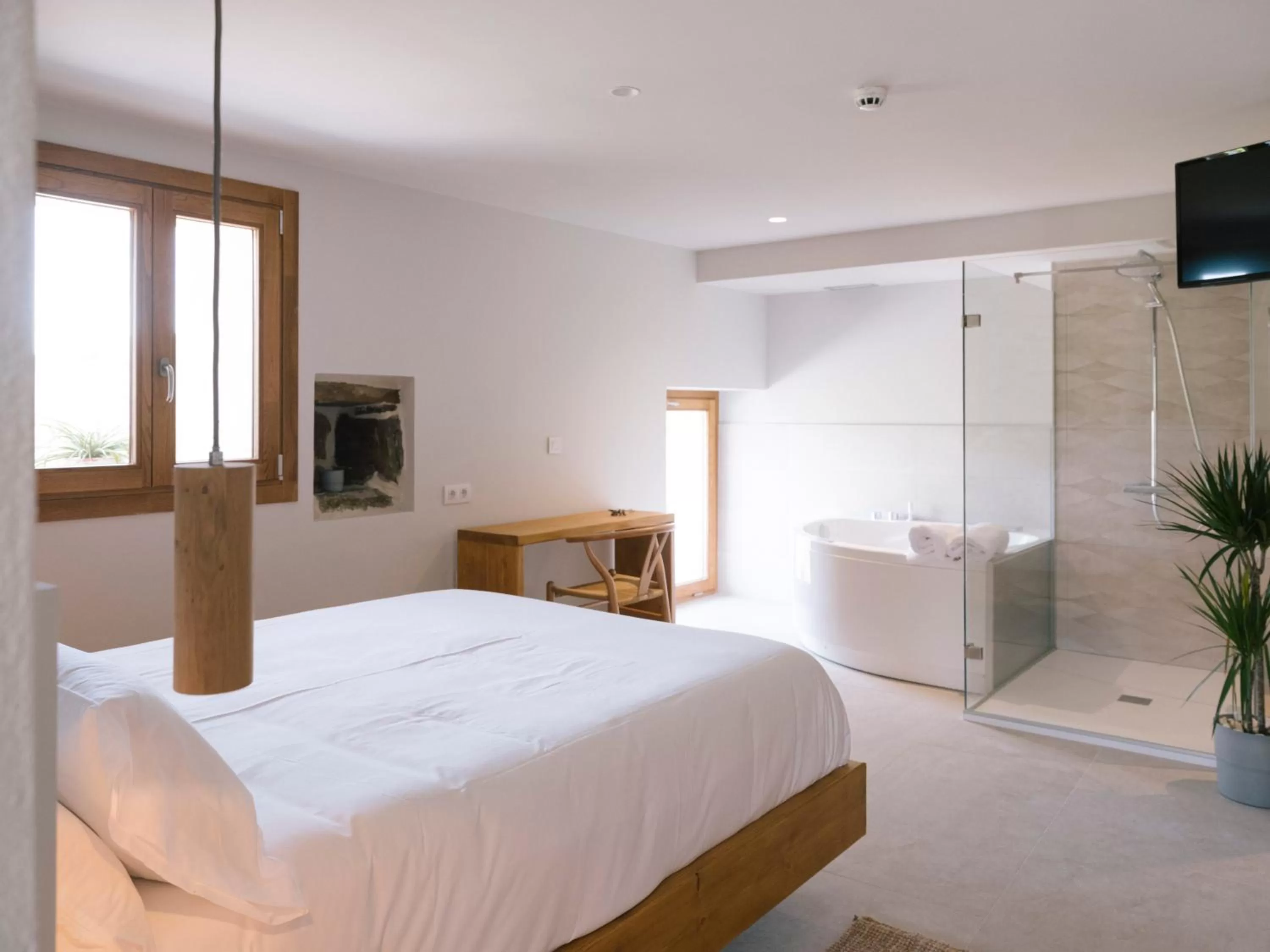 Photo of the whole room, Bed in Hotel Nafarrola - Gastronomy & Wine