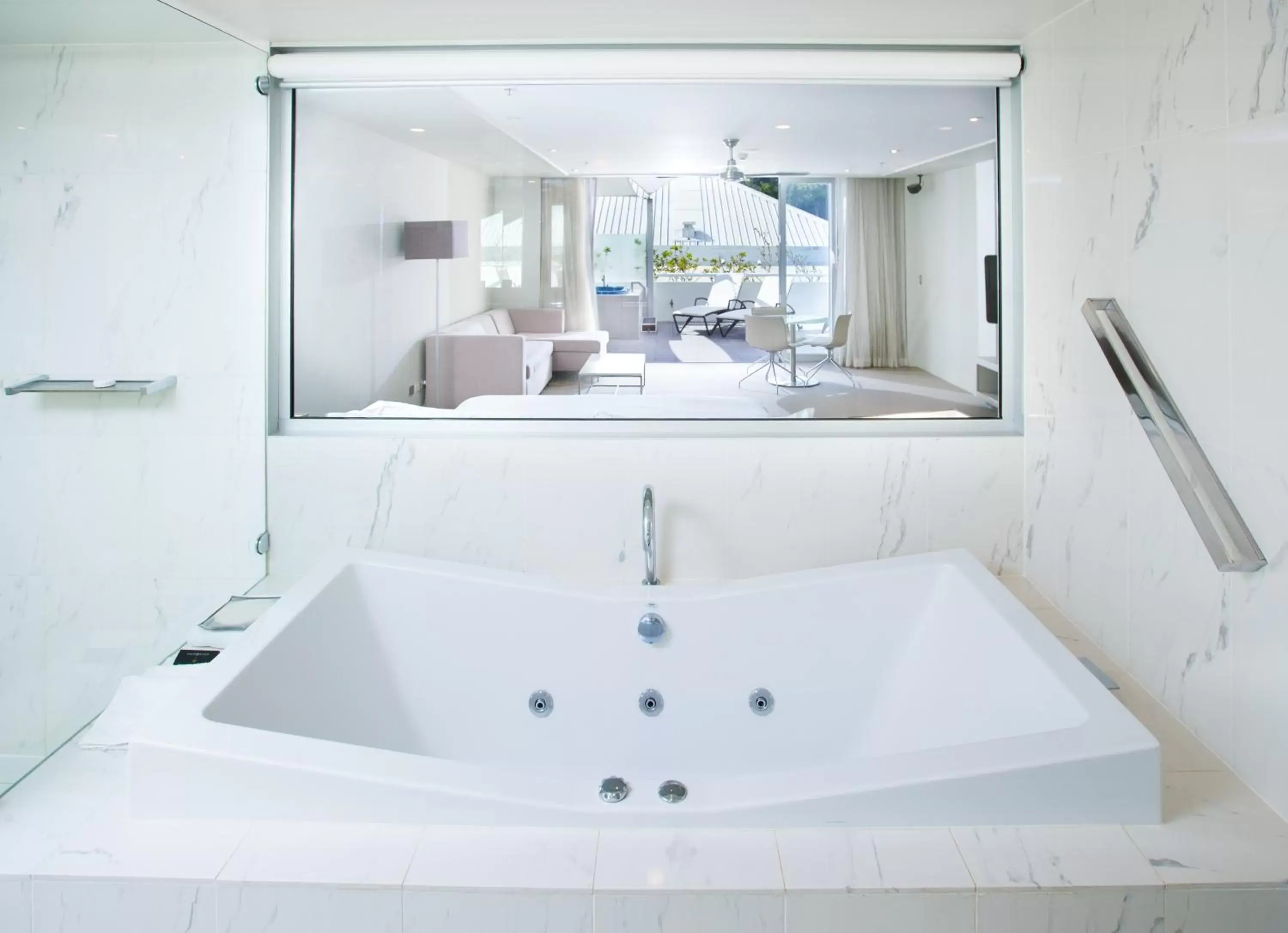 Bathroom in Sofitel Noosa Pacific Resort