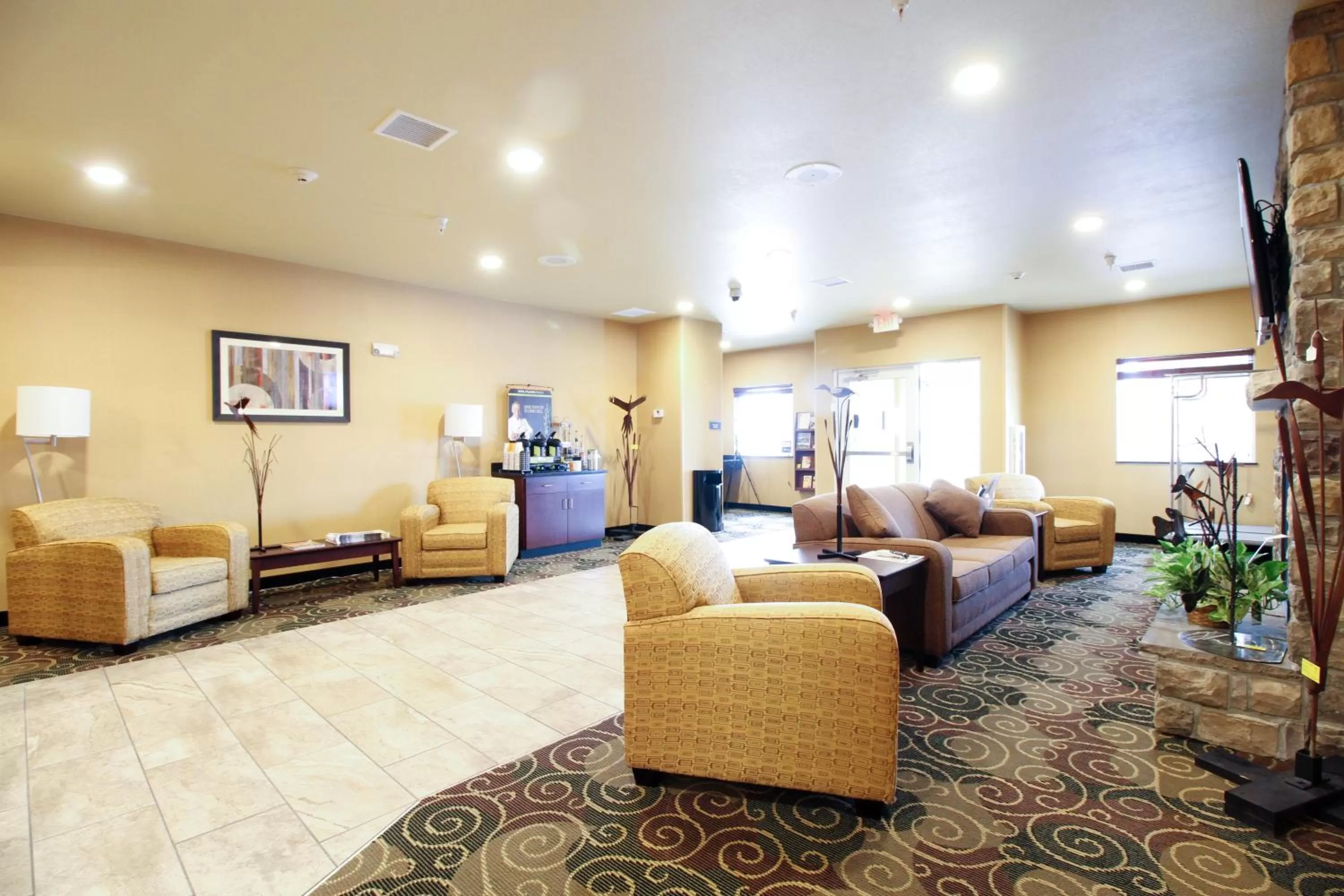 Lobby or reception in Cobblestone Hotel & Suites - Devils Lake