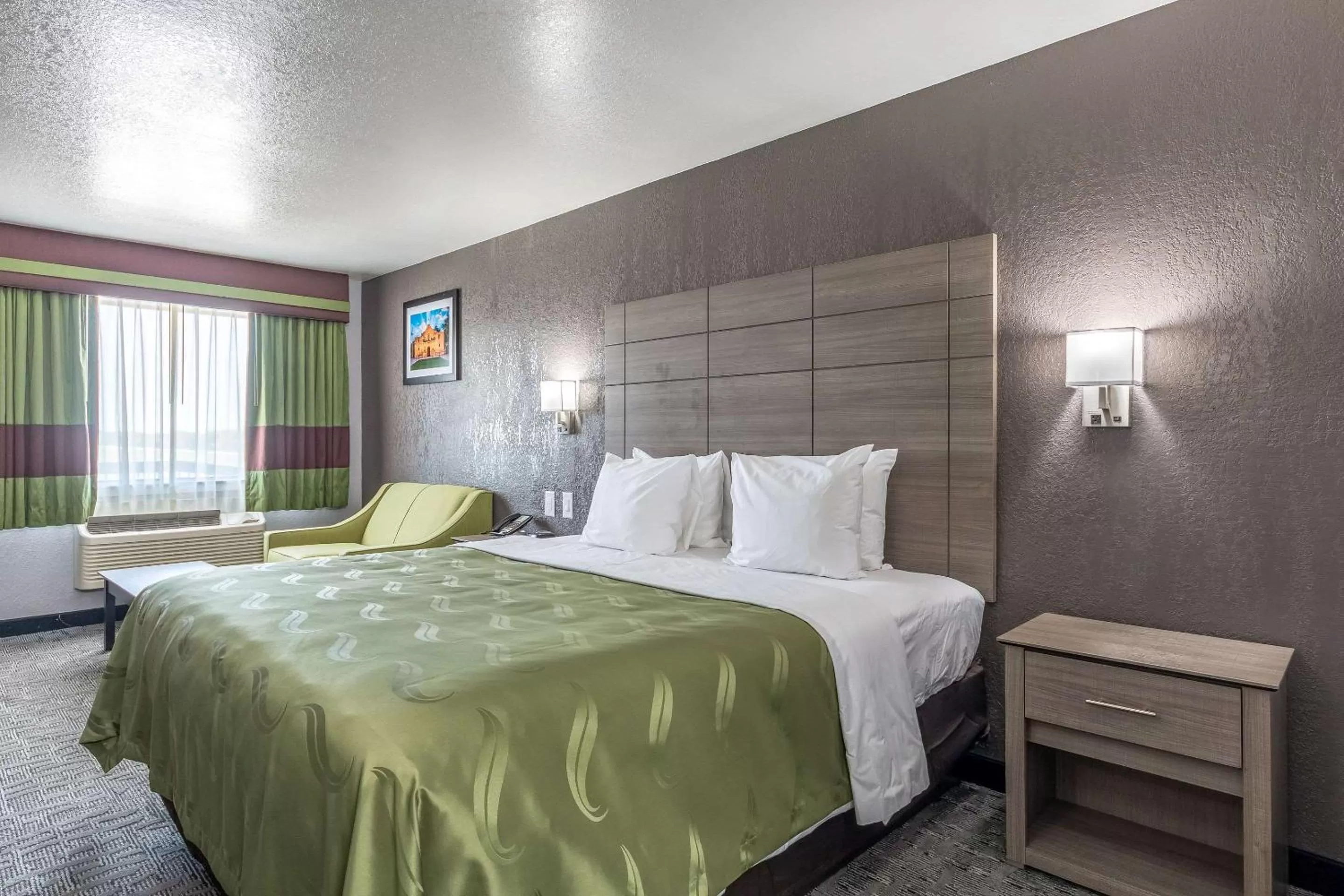 Photo of the whole room, Bed in Quality Inn I-10 East near Frost Bank Center