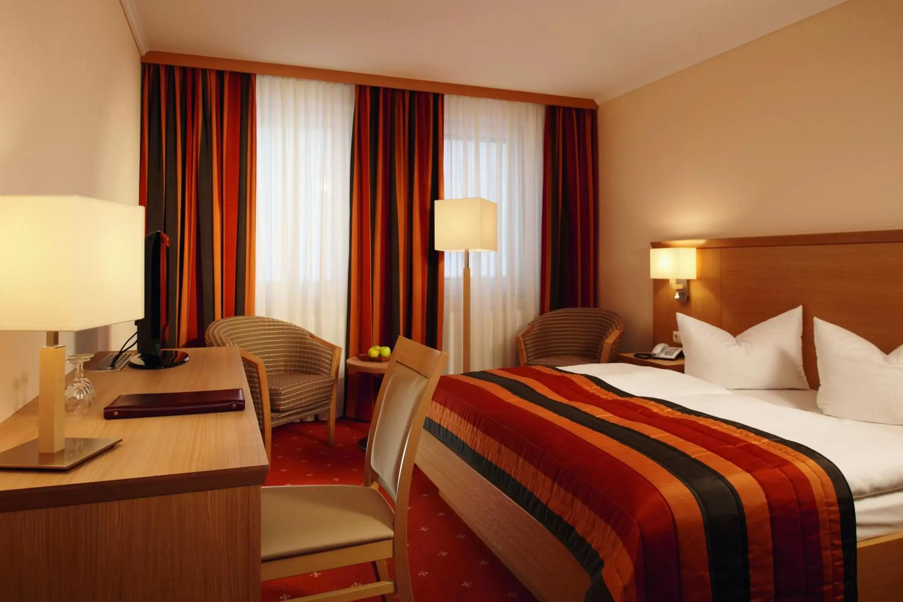 Photo of the whole room, Bed in Parkhotel Neustadt