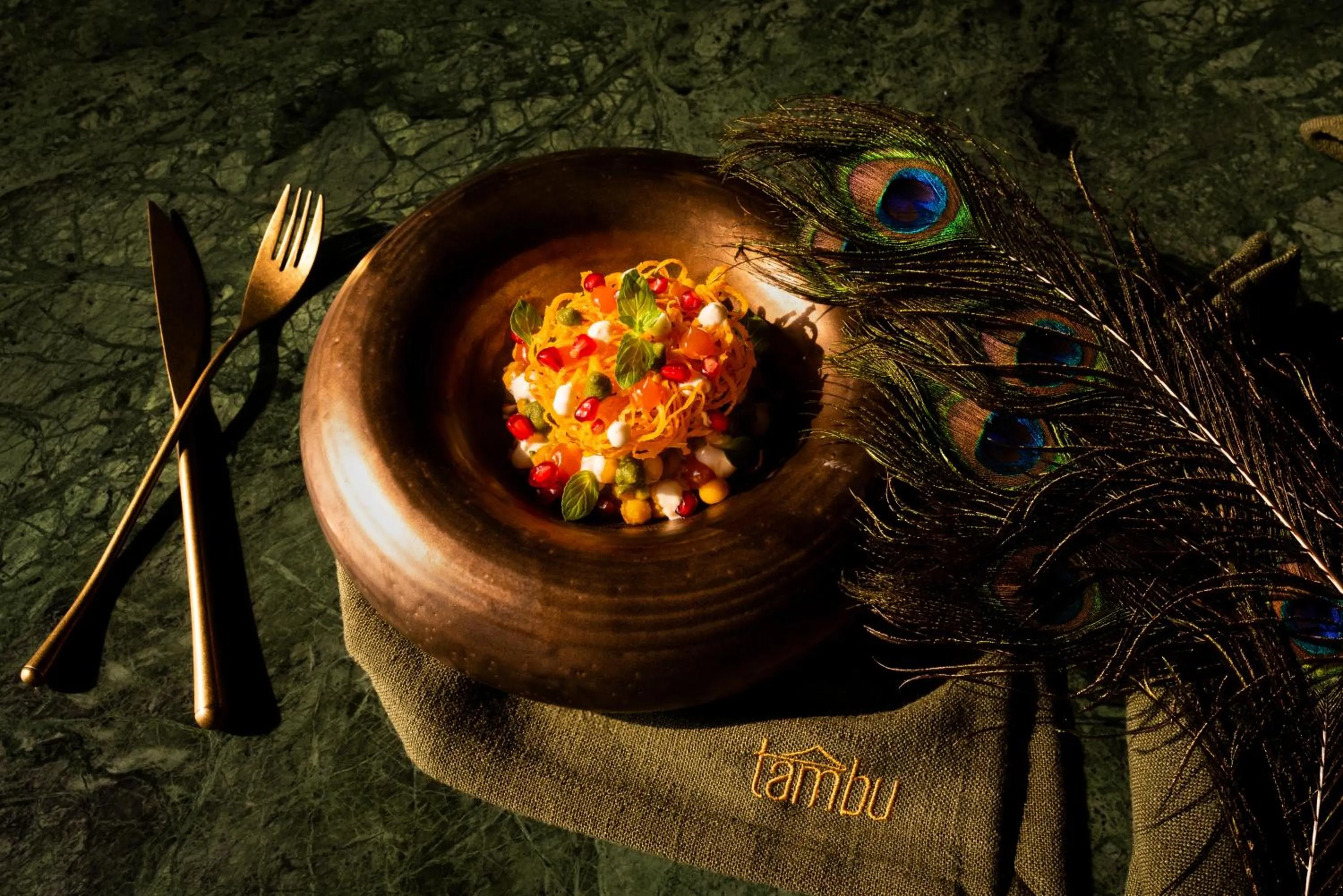 Restaurant/places to eat in Avista Hideaway Phuket Patong - MGallery