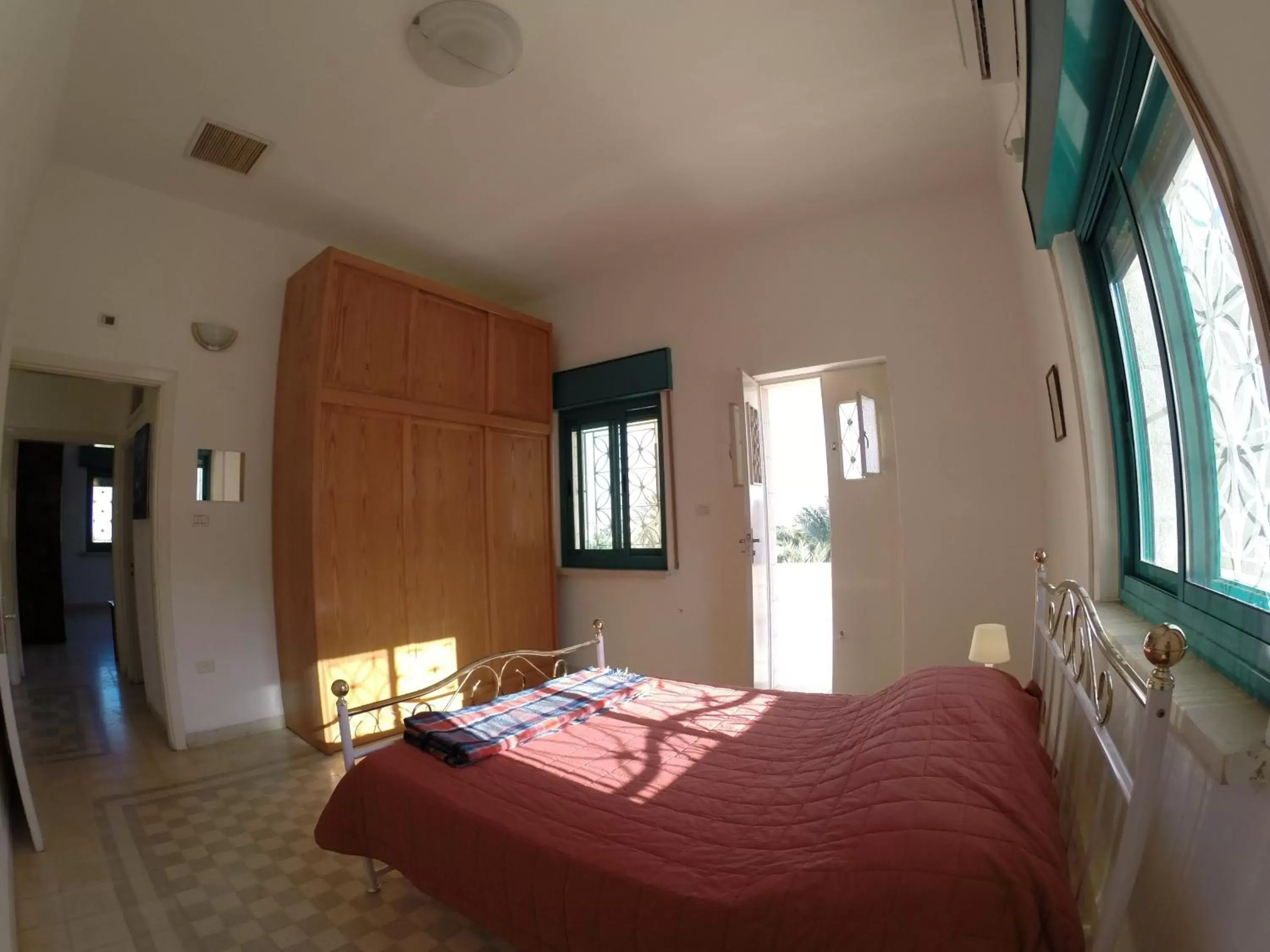 Double Room with Balcony - single occupancy in Auberg-Inn Guesthouse Double Room with Balcony - single occupancy in Auberg-Inn Guesthouse