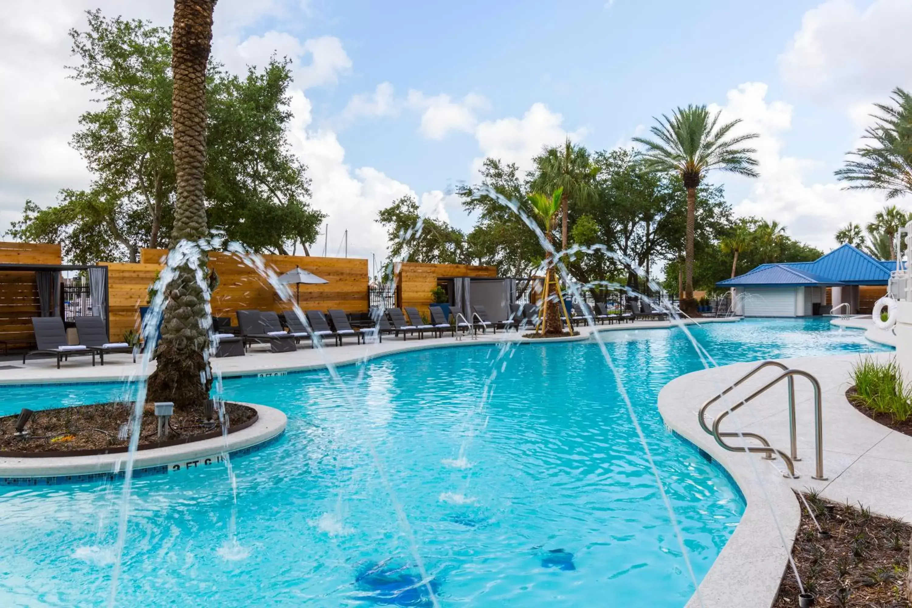 Swimming pool in South Shore Harbour Resort and Conference Center