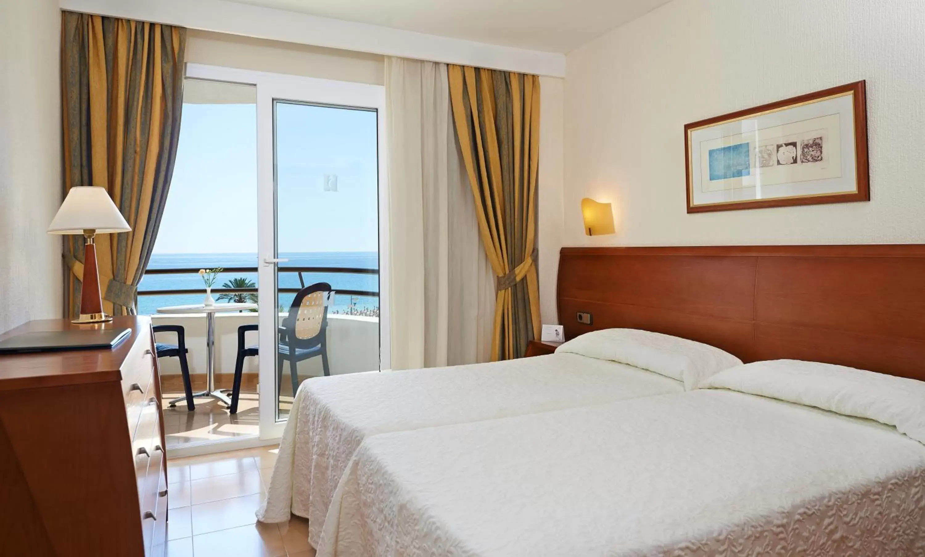 Photo of the whole room, Sea View in Hipotels Dunas Aparthotel