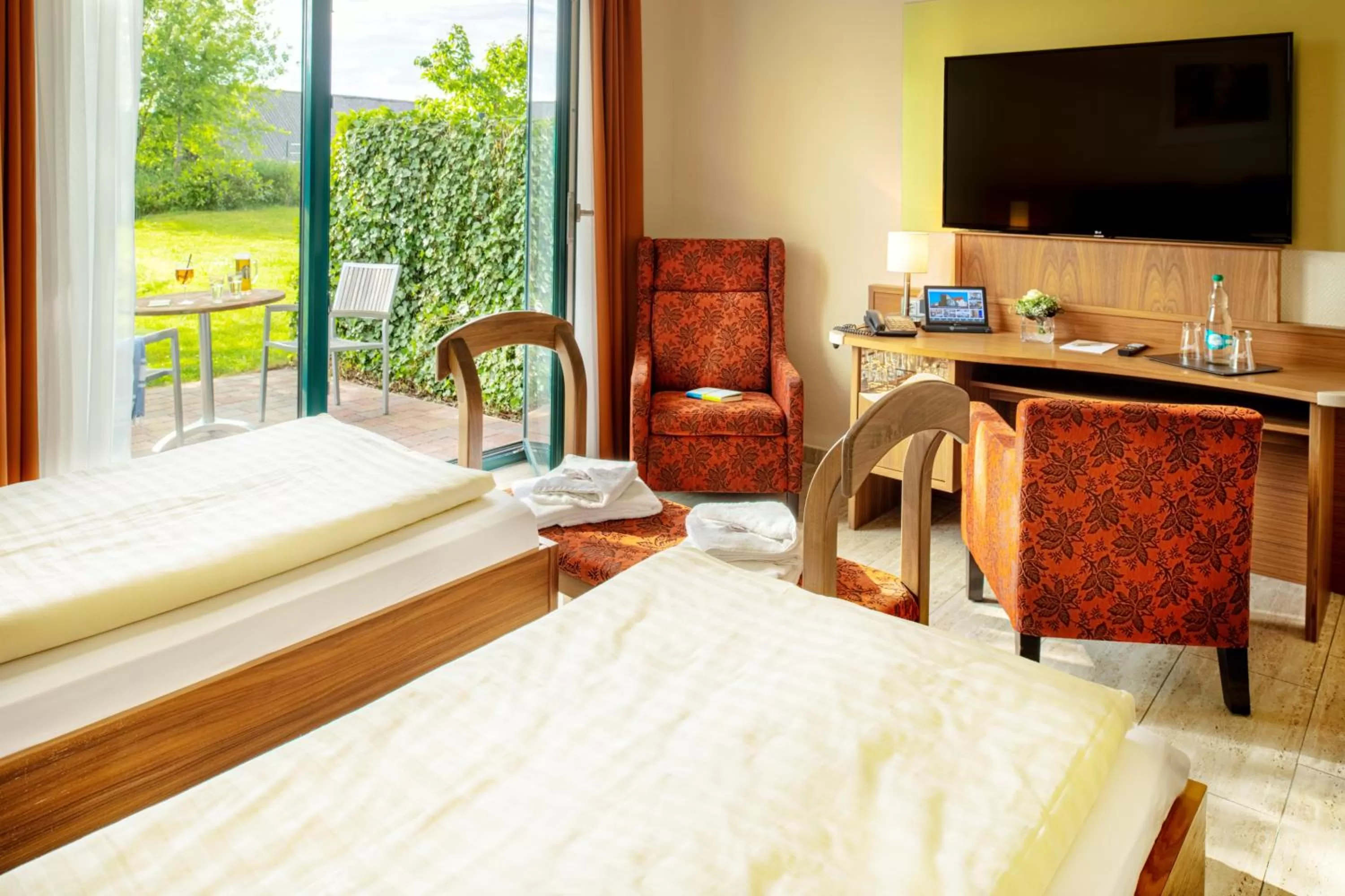 Photo of the whole room, Bed in Recknitztal-Hotel Marlow