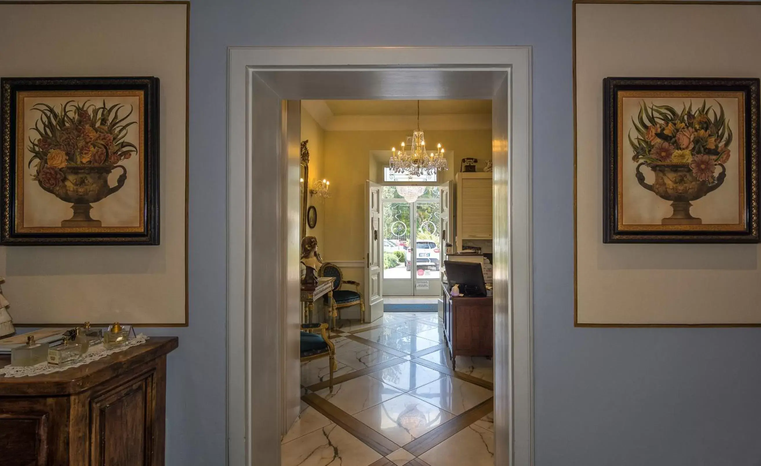 Lobby or reception in Lucca in Azzurro Maison de Charme