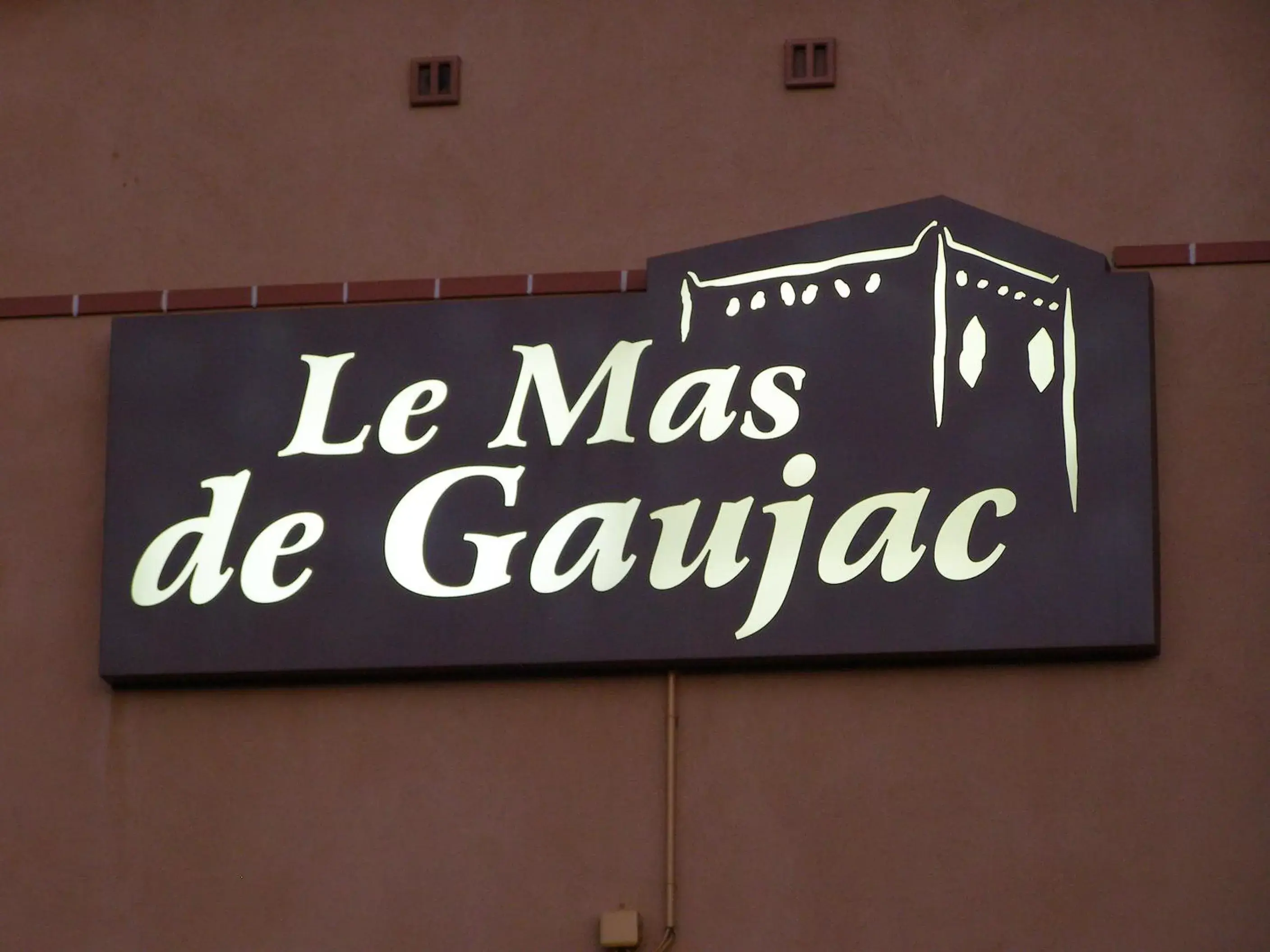 Property logo or sign in Le Mas De Gaujac