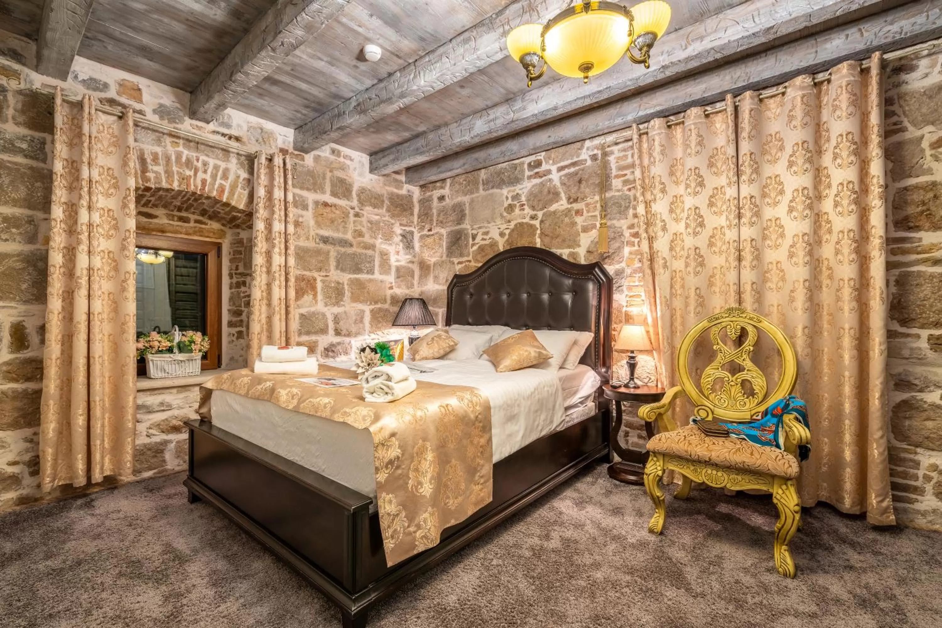Bed in Heritage Palace Varos - MAG Quaint & Elegant Boutique Hotels